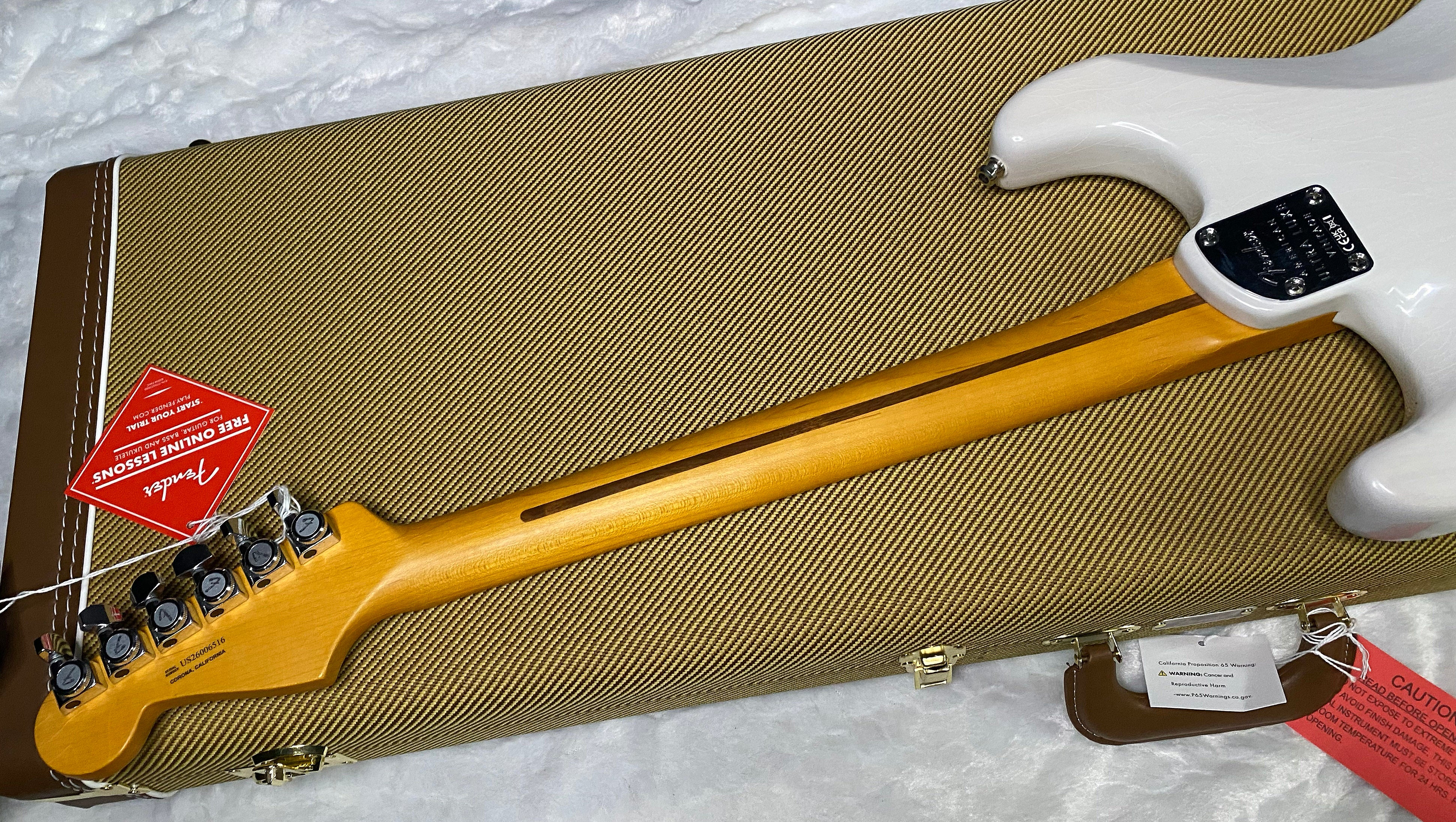 NEW ! Fender American Ultra Luxe Vintage '50s Stratocaster - White Blonde - Authorized Dealer - 7.9lbs - G07487