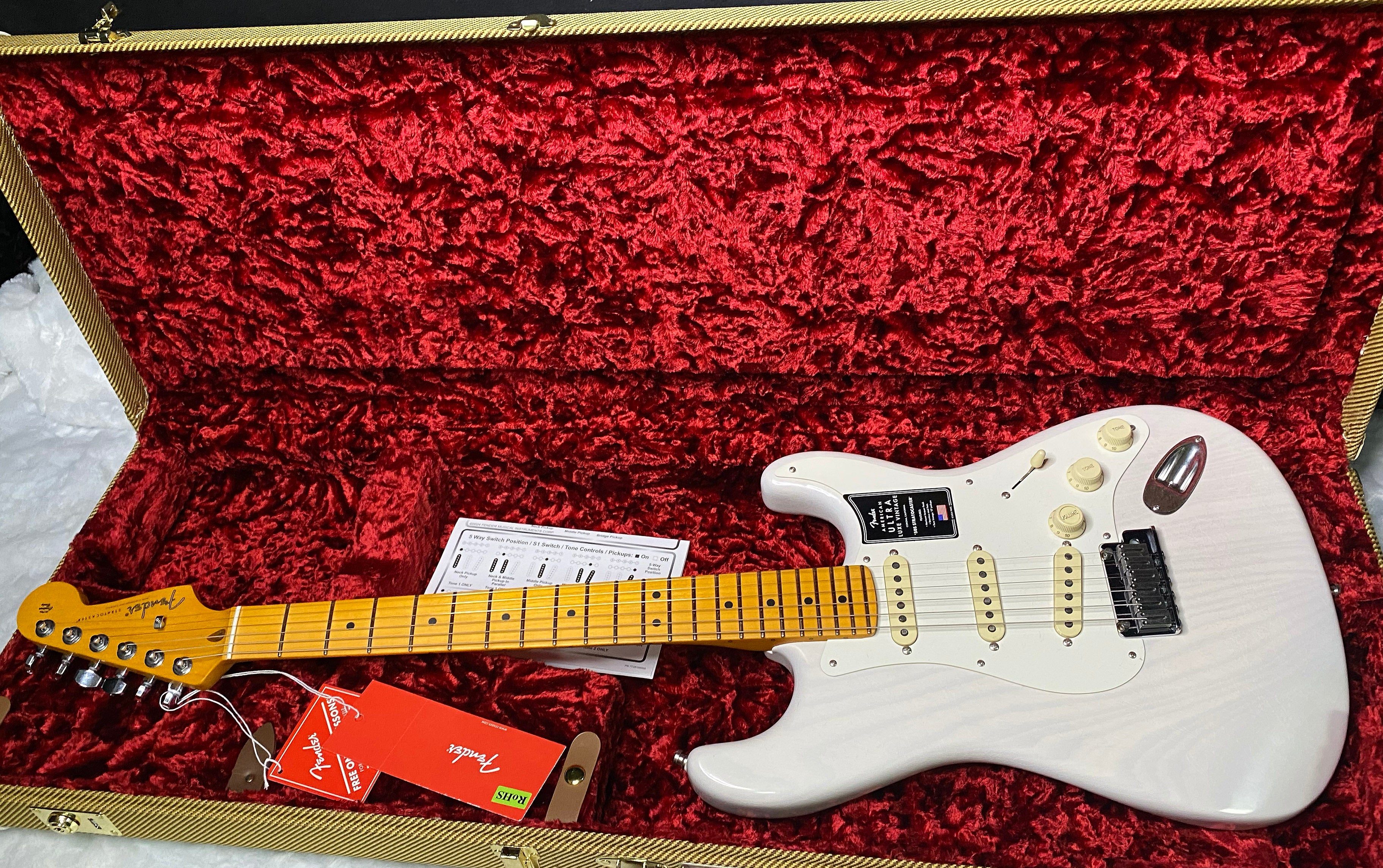 NEW ! Fender American Ultra Luxe Vintage '50s Stratocaster - White Blonde - Authorized Dealer - 7.9lbs - G07487