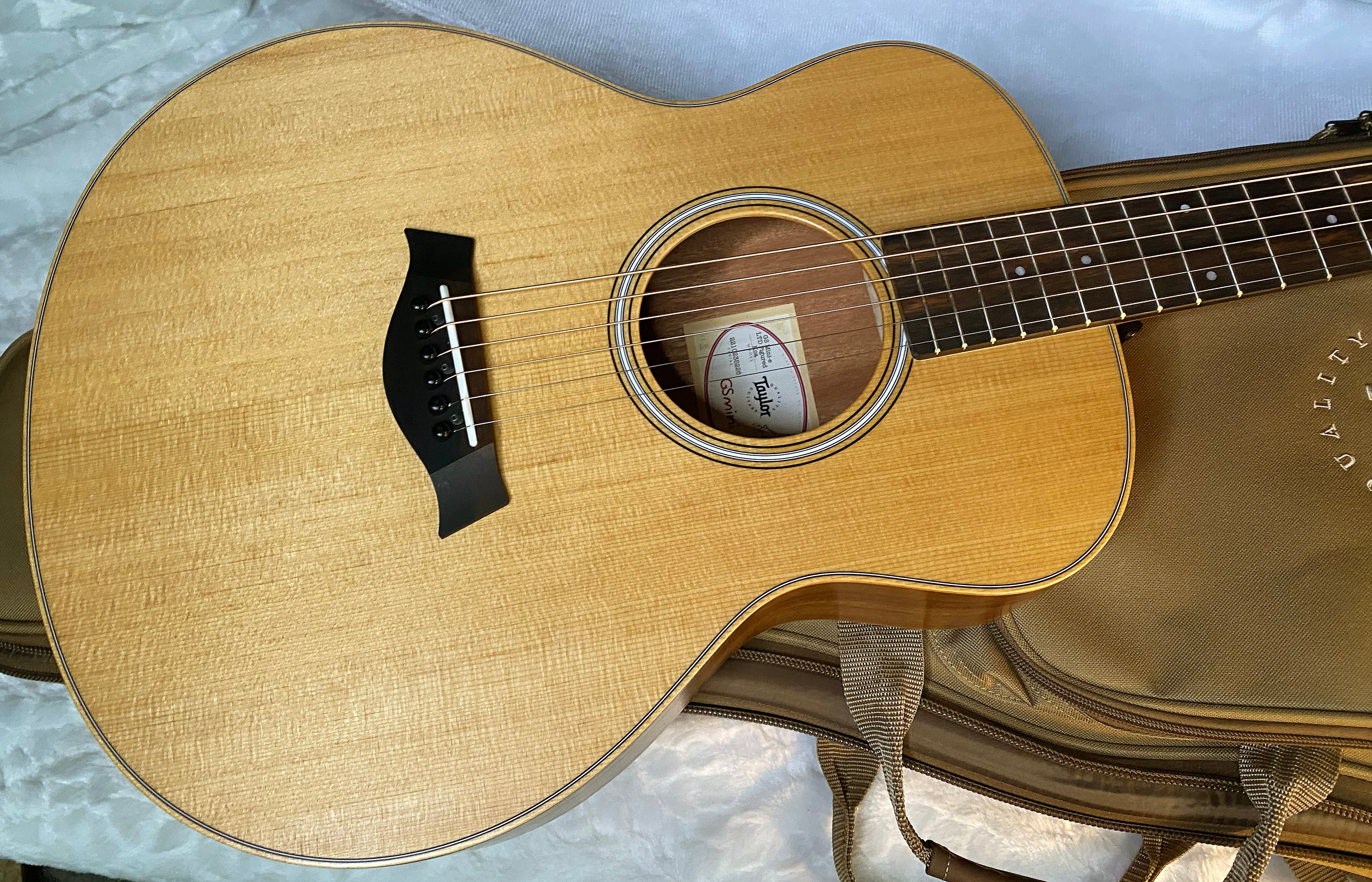 NEW! Taylor GS Mini-e LTD AAA Figured Koa - Natural - Authorized Dealer - Absolutely Beautiful! 3.8lbs - Gig Bag - Authorized Dealer - G06051