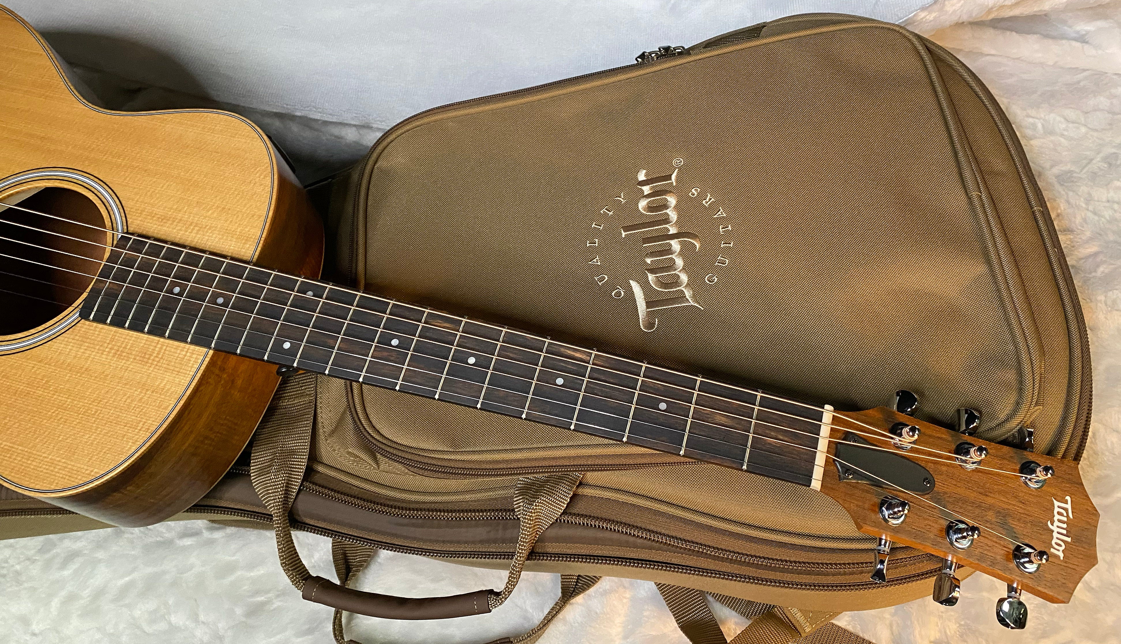 NEW! Taylor GS Mini-e LTD AAA Figured Koa - Natural - Authorized Dealer - Absolutely Beautiful! 3.8lbs - Gig Bag - Authorized Dealer - G06051