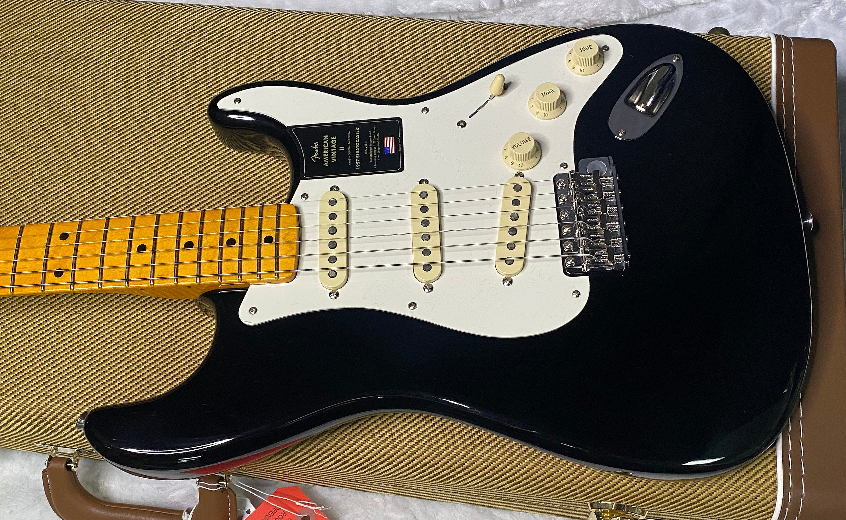 NEW ! Fender American Vintage II 1957 Stratocaster - Maple Fingerboard - Black - 7.5lbs - Authorized Dealer - G07485