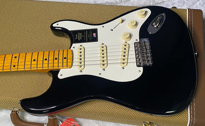 NEW ! Fender American Vintage II 1957 Stratocaster - Maple Fingerboard - Black - 7.5lbs - Authorized Dealer - G07485