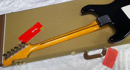 NEW ! Fender American Vintage II 1957 Stratocaster - Maple Fingerboard - Black - 7.5lbs - Authorized Dealer - G07485