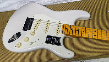 NEW ! Fender American Ultra Luxe Vintage '50s Stratocaster - White Blonde - Authorized Dealer - 7.9lbs - G07494