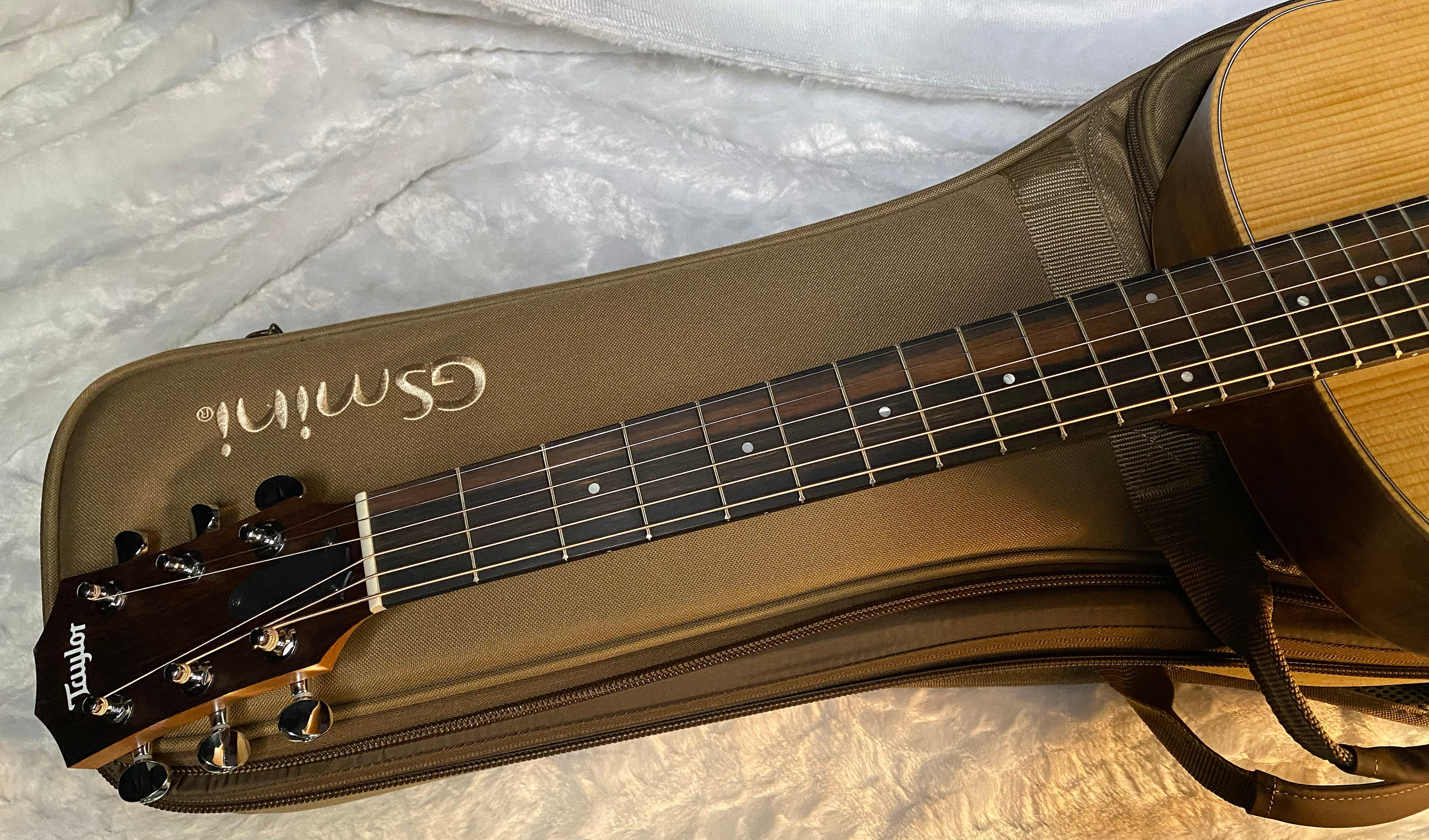 NEW! Taylor GS Mini-e LTD AAA Figured Koa - Natural - Authorized Dealer - Absolutely Beautiful! 3.7lbs - Gig Bag - Authorized Dealer - G06042