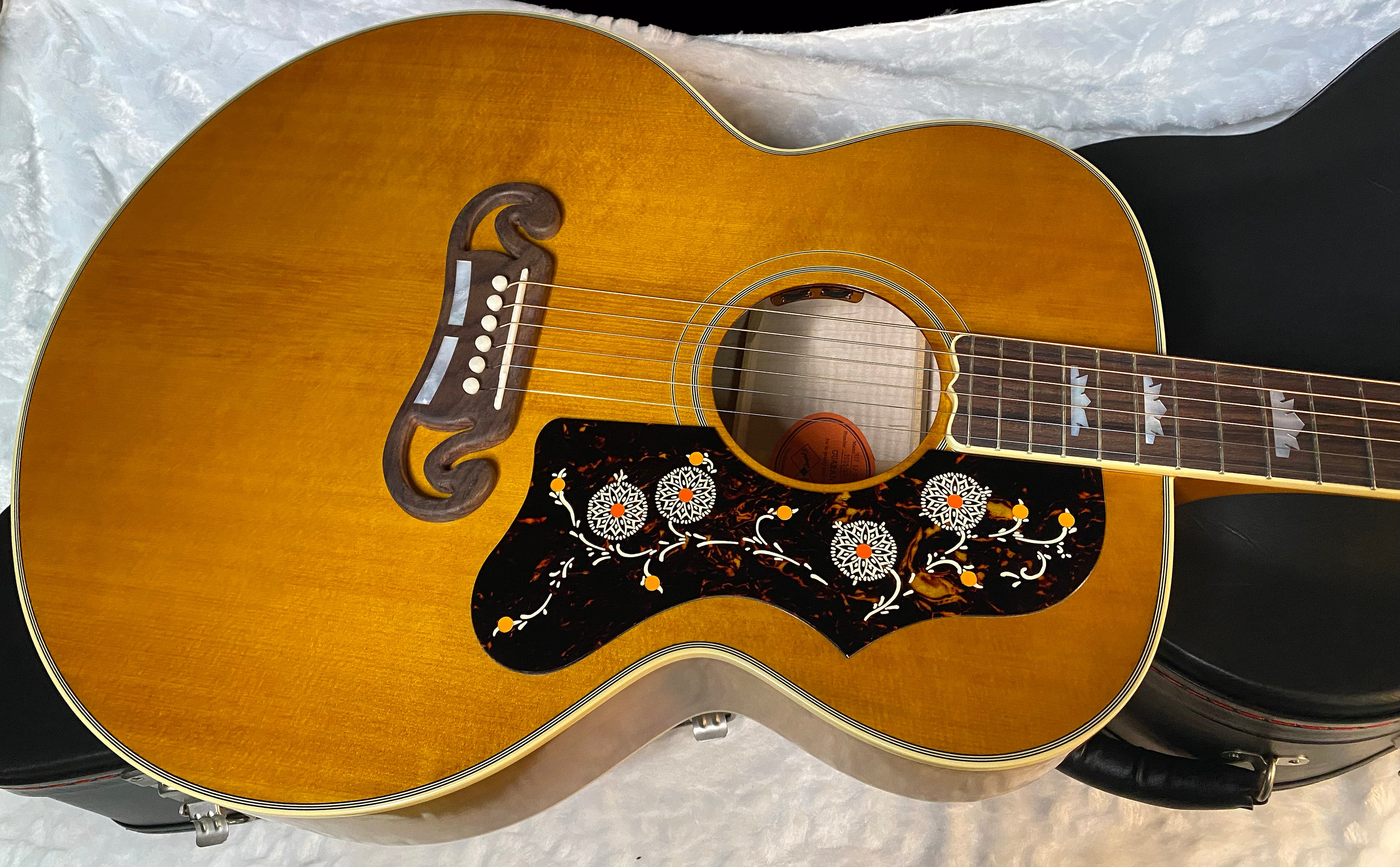 NEW ! Epiphone Inspired by 1957 Gibson SJ-200 J-200 Original Case - Authorized Dealer - 5.3lbs - G05401