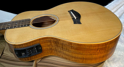 NEW! Taylor GS Mini-e LTD AAA Figured Koa - Natural - Authorized Dealer - Absolutely Beautiful! 3.8lbs - Gig Bag - Authorized Dealer - G06041