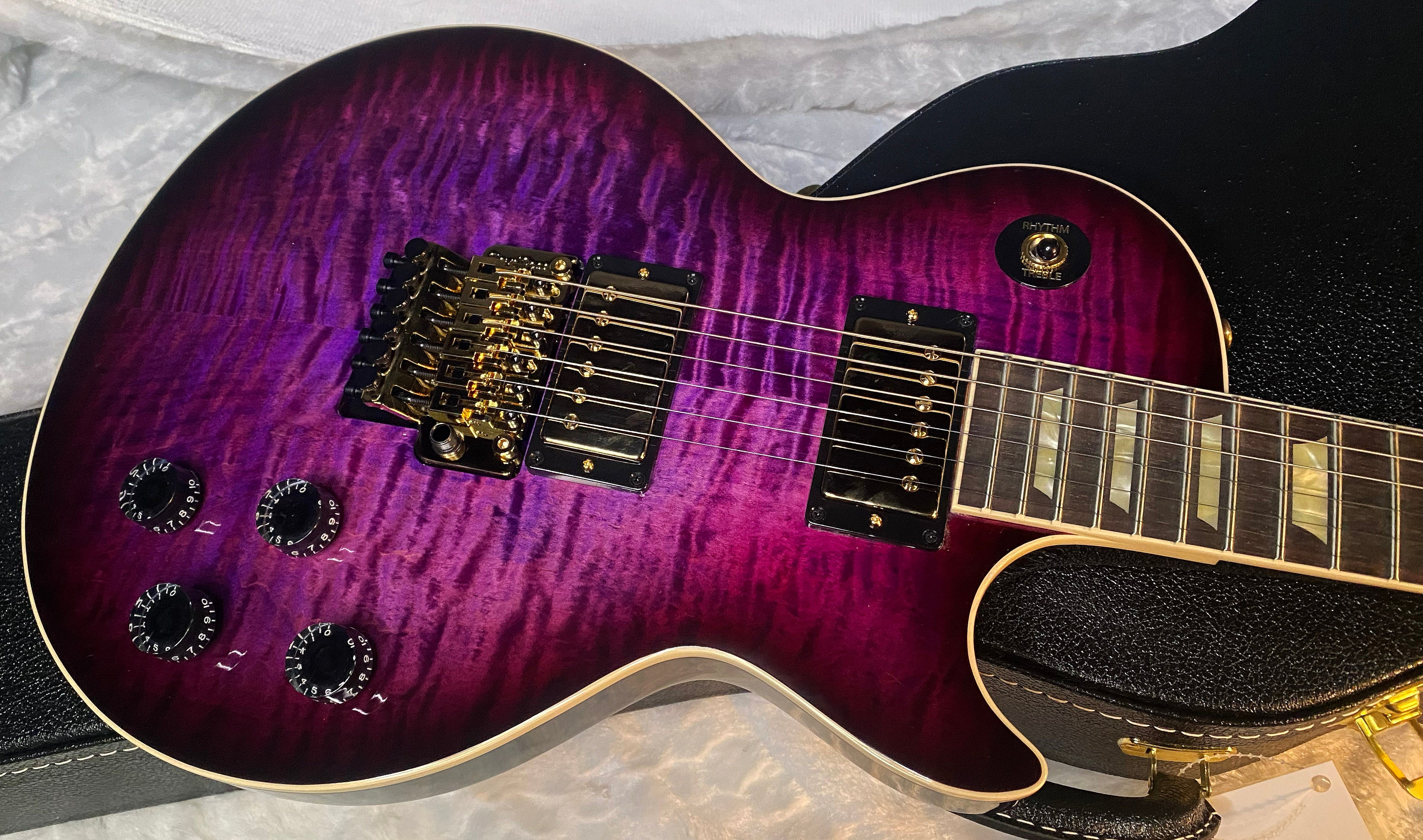 NEW! Gibson Custom Les Paul Axcess Standard Figured Top Floyd Rose Electric Guitar - Greatest Hits II - Authorized Dealer - Tri-Berry Burst - WOW! 8.2lbs - G06055