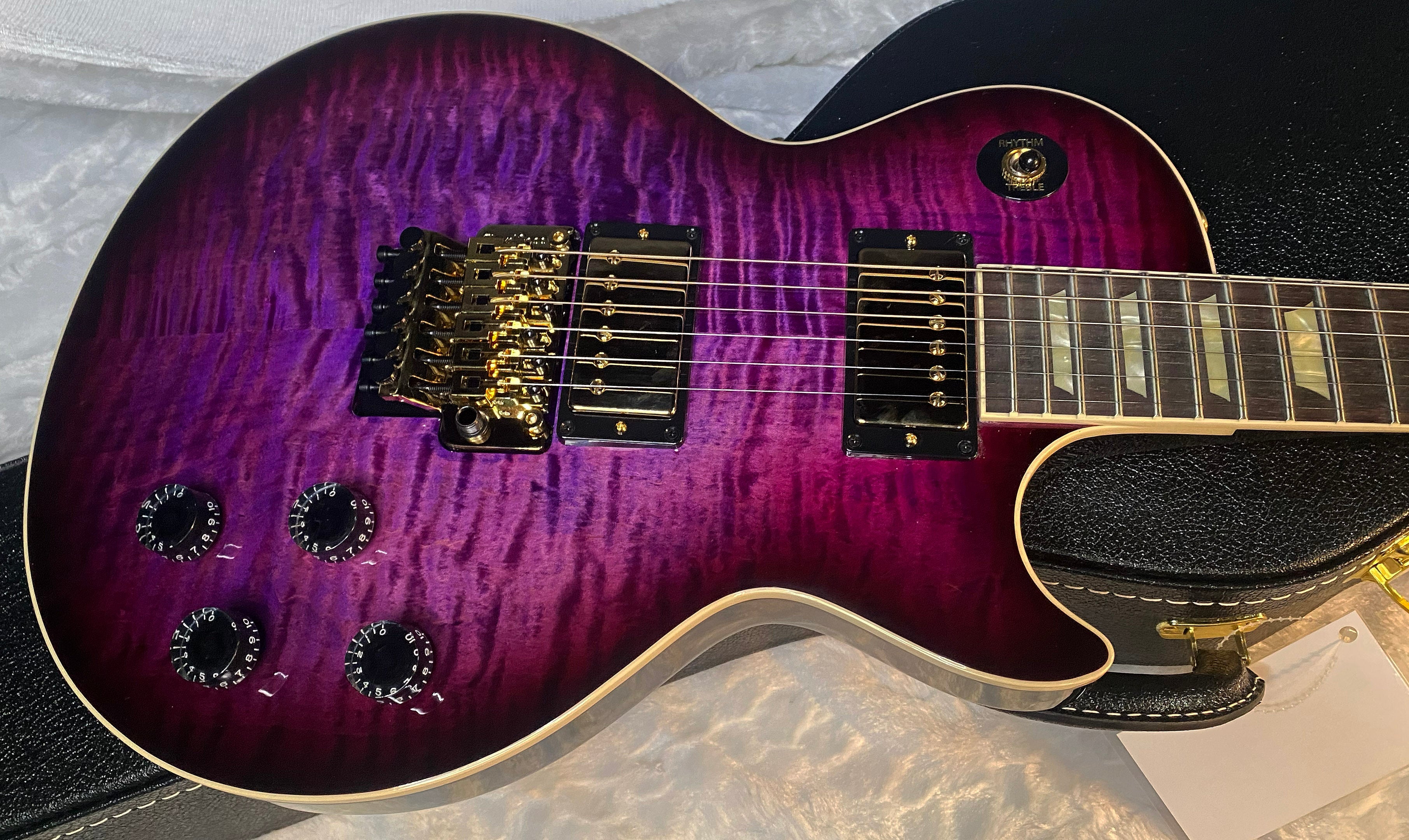 NEW! Gibson Custom Les Paul Axcess Standard Figured Top Floyd Rose Electric Guitar - Greatest Hits II - Authorized Dealer - Tri-Berry Burst - WOW! 8.2lbs - G06055