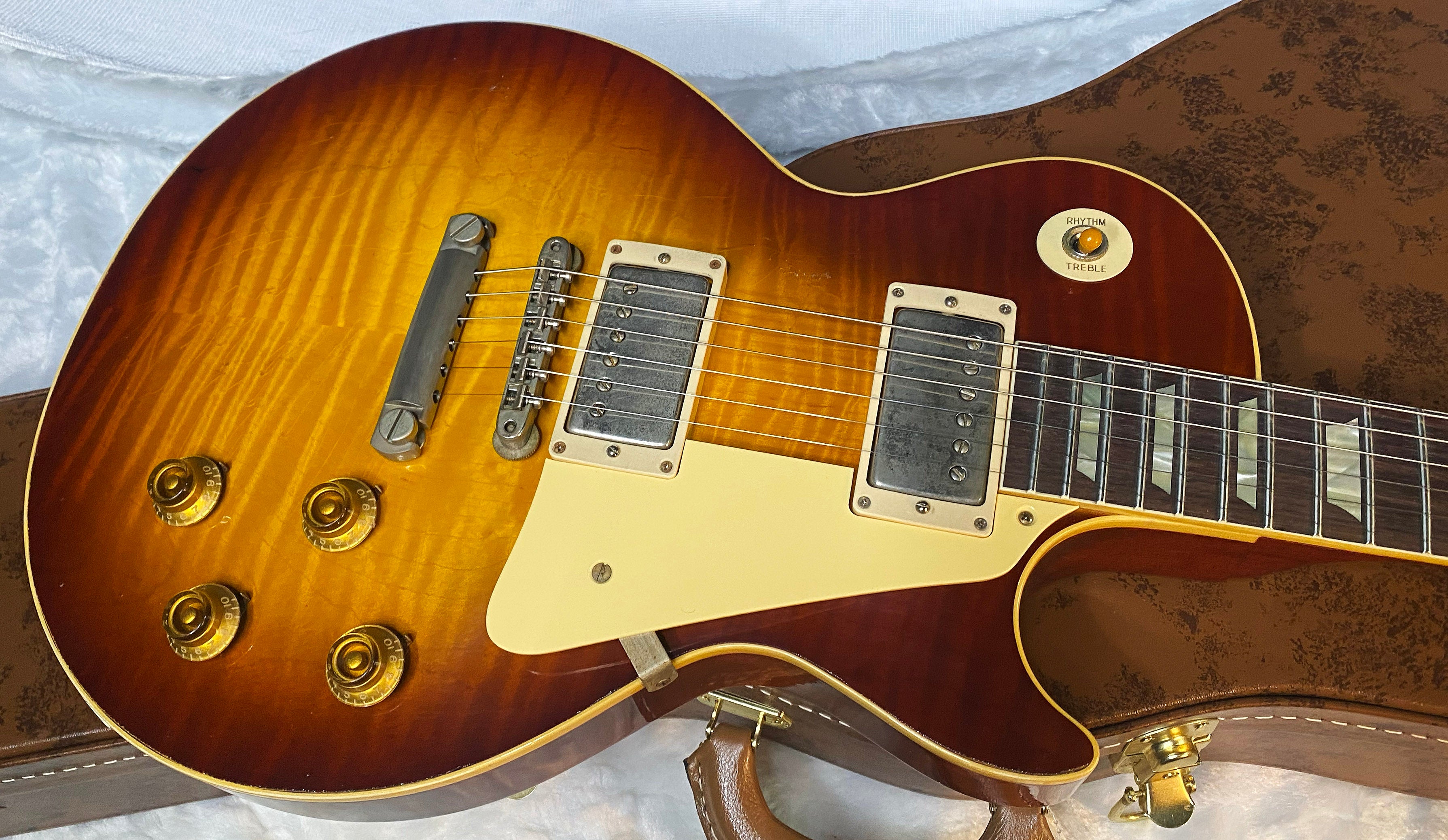 NEW! Gibson Custom 1959 Les Paul Standard Reissue Electric Guitar - Cherry Teaburst - Murphy Lab Light Aged - Authorized Dealer - 8.9lbs - G06056