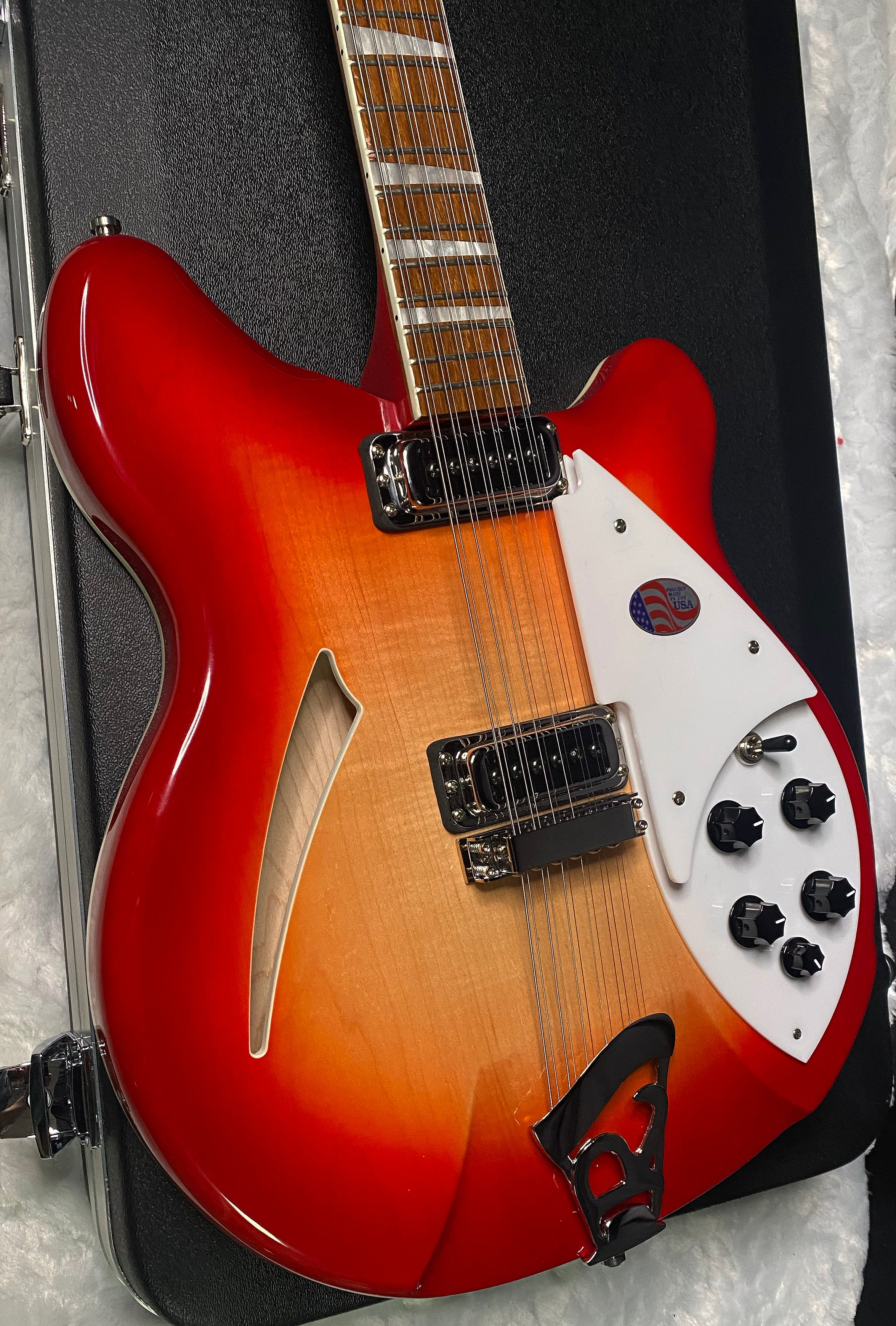 NEW ! Rickenbacker 360/12 Fire Glo - 12-String Semi Hollowbody - 7.95 lbs - Authorized Dealer - G07510
