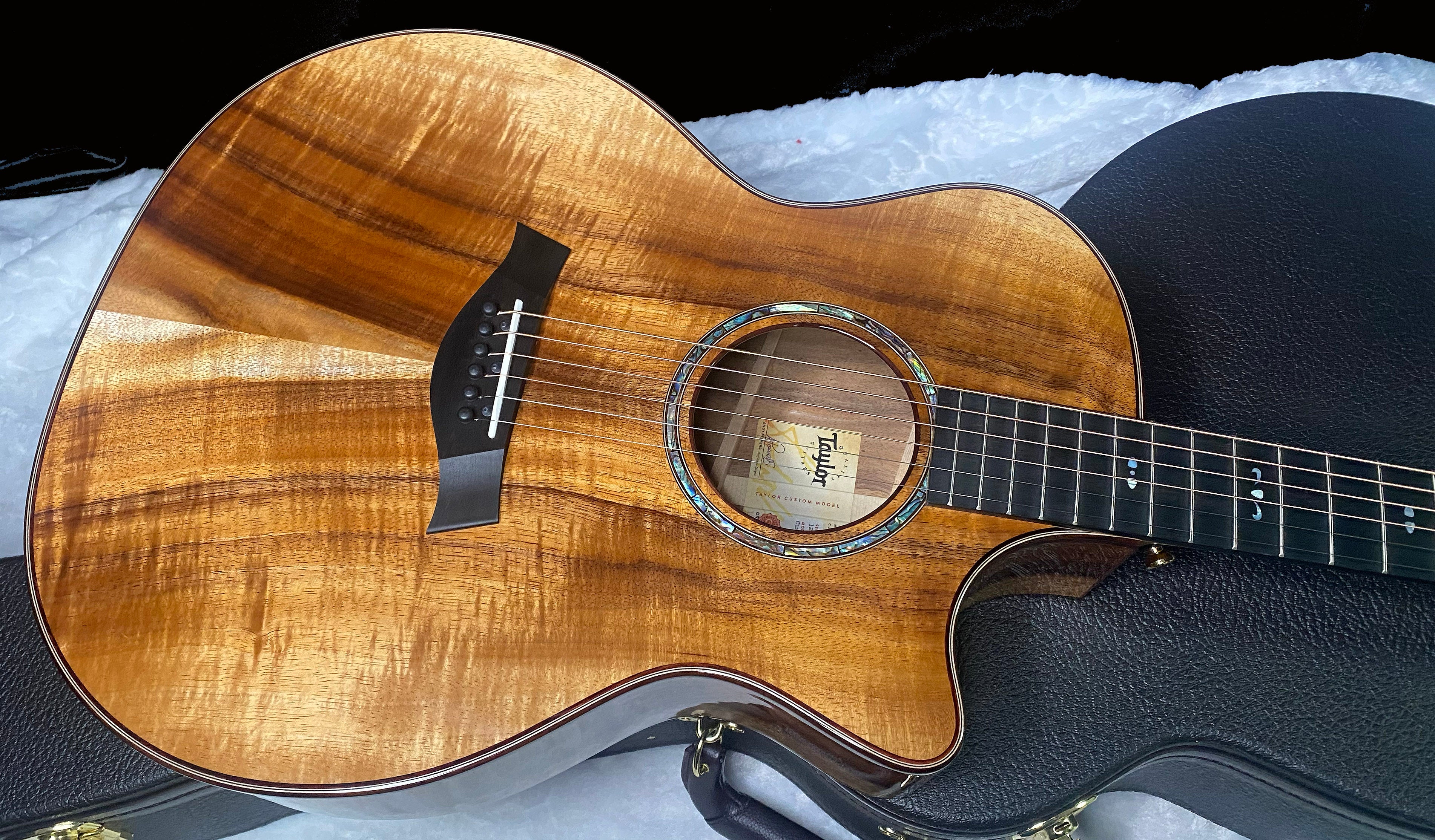 NEW! Taylor Custom 724ce Acoustic-Electric Guitar - Natural Gloss - AAAAA Hand Picked Koa - 4.6lbs - WOW! Authorized Dealer - G07513