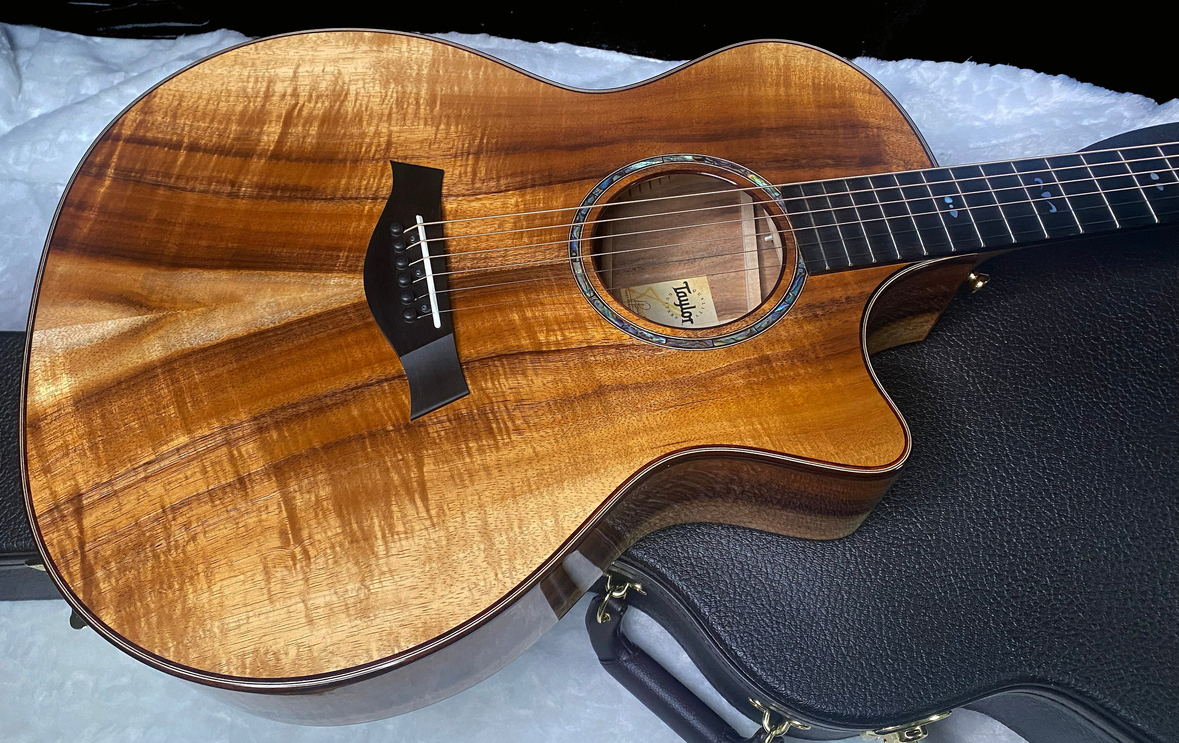 NEW! Taylor Custom 724ce Acoustic-Electric Guitar - Natural Gloss - AAAAA Hand Picked Koa - 4.6lbs - WOW! Authorized Dealer - G07513