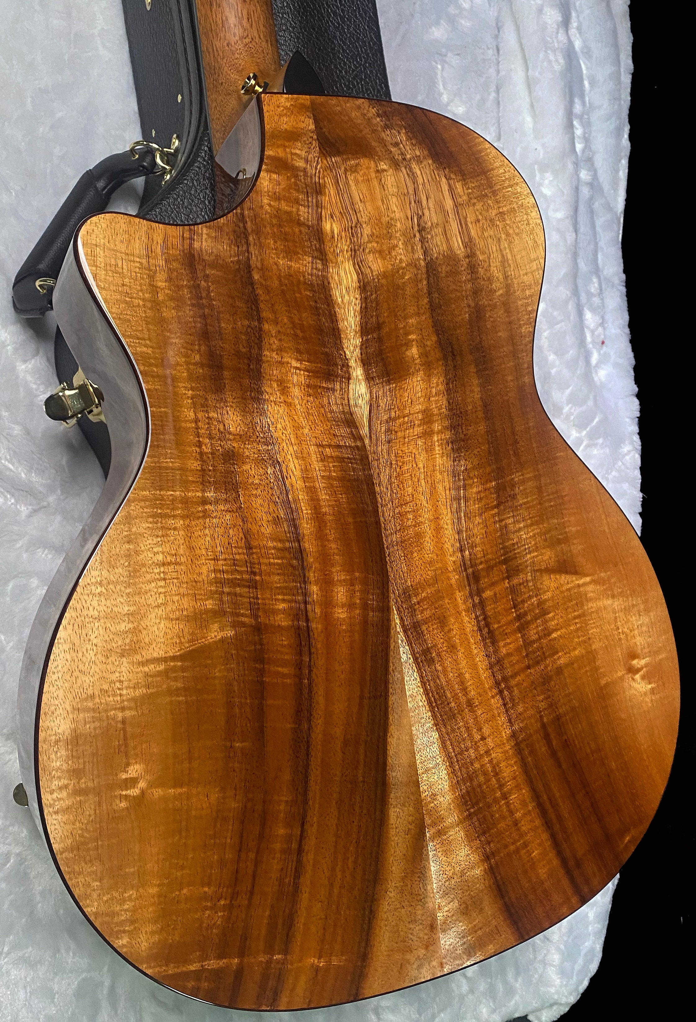 NEW! Taylor Custom 724ce Acoustic-Electric Guitar - Natural Gloss - AAAAA Hand Picked Koa - 4.6lbs - WOW! Authorized Dealer - G07513