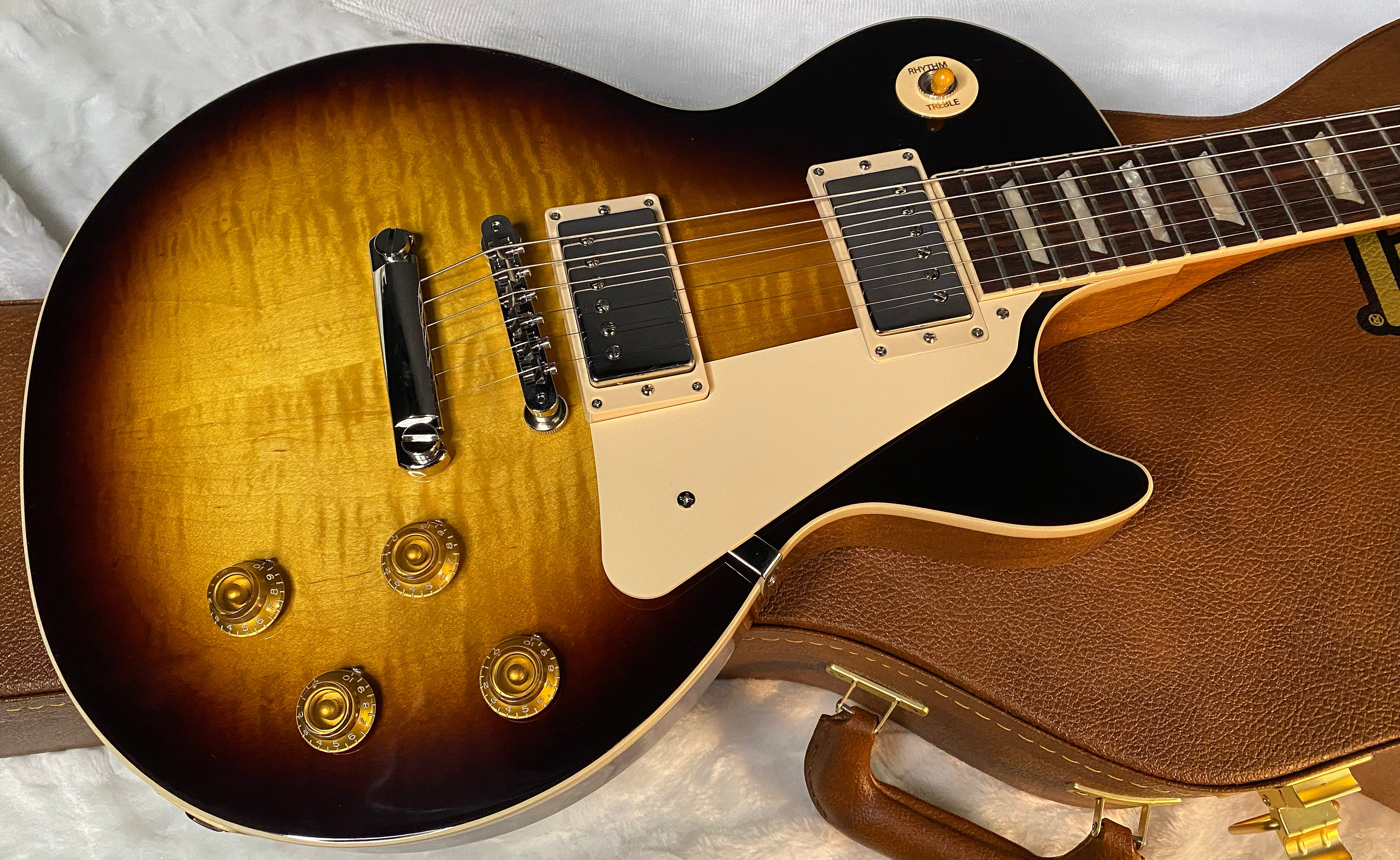 NEW! ! Gibson Les Paul 50's Standard - Tobacco Sunburst - Beautiful Flame Maple Top - Authorized Dealer - 9.1 lbs - G06085