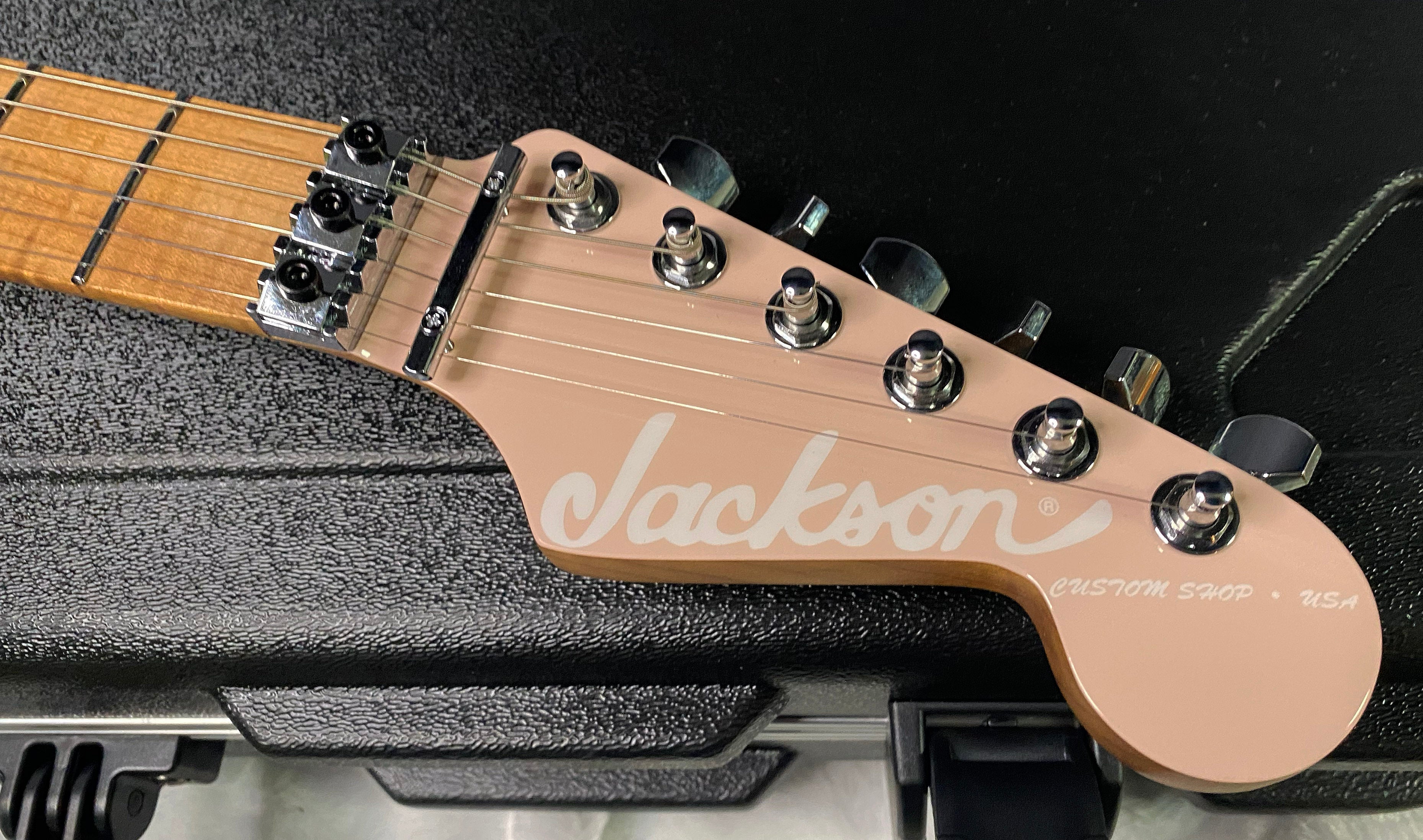 NEW ! Jackson Custom Shop Dinky HSH - Roasted Maple Neck & Fretboard - DK - Shell Pink - Authorized Dealer - 8.1 lbs - G06854