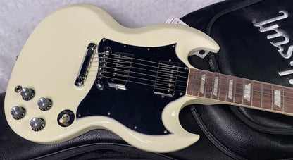 NEW ! Gibson SG Standard - Classic White Finish - Original Gibson Leather Gig Bag - Authorized Dealer - Only 6lbs - G06827