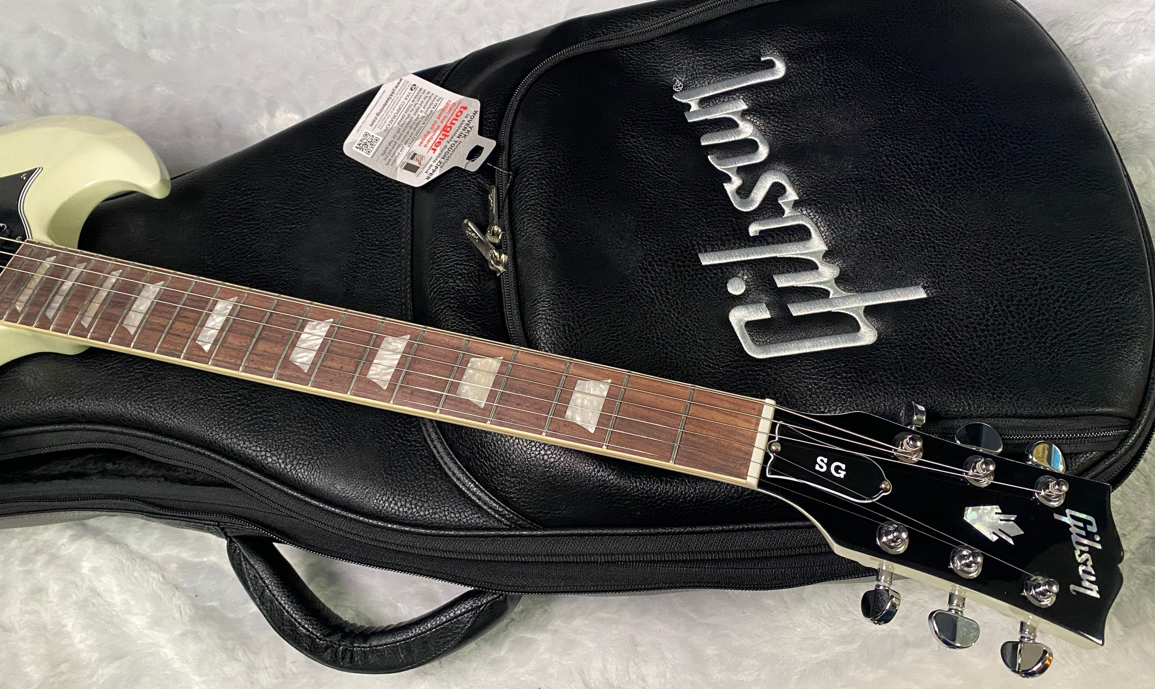 NEW ! Gibson SG Standard - Classic White Finish - Original Gibson Leather Gig Bag - Authorized Dealer - Only 6lbs - G06827