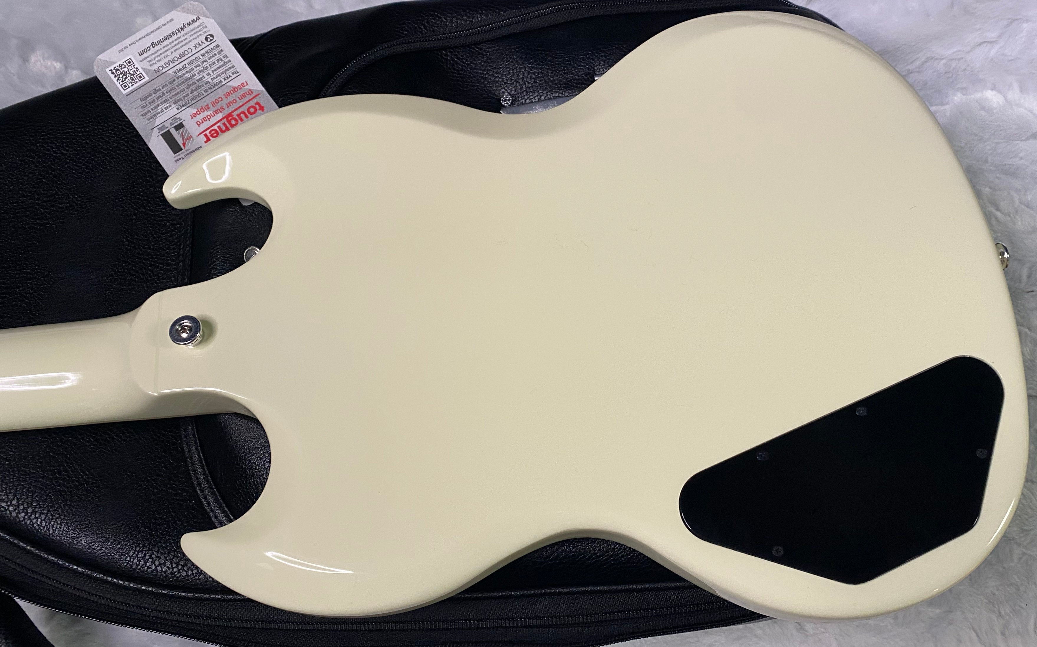NEW ! Gibson SG Standard - Classic White Finish - Original Gibson Leather Gig Bag - Authorized Dealer - Only 6lbs - G06827