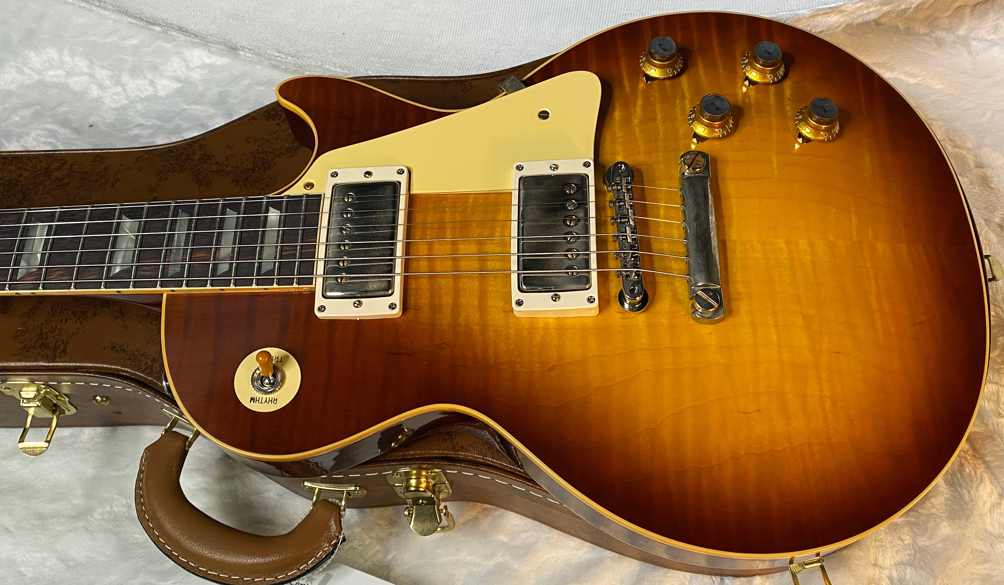 NEW! Gibson Custom 1960 Les Paul Standard Reissue VOS - Iced Tea Burst - Authorized Dealer - ONLY 8.35 lbs - G06067
