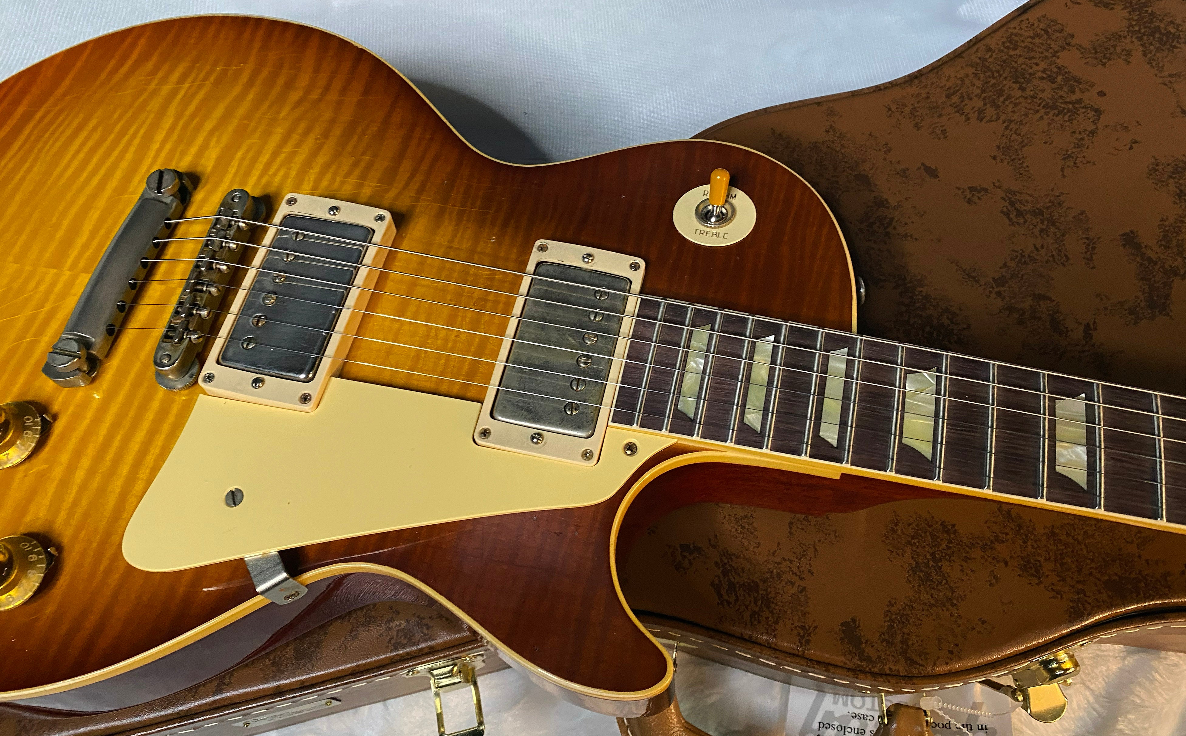 NEW ! Gibson Custom Shop 1959 Les Paul - Royal Teaburst - Murphy Lab Light Aged - Authorized Dealer - Hand Picked Flame Top - VOS - 8.2 lbs - G06066