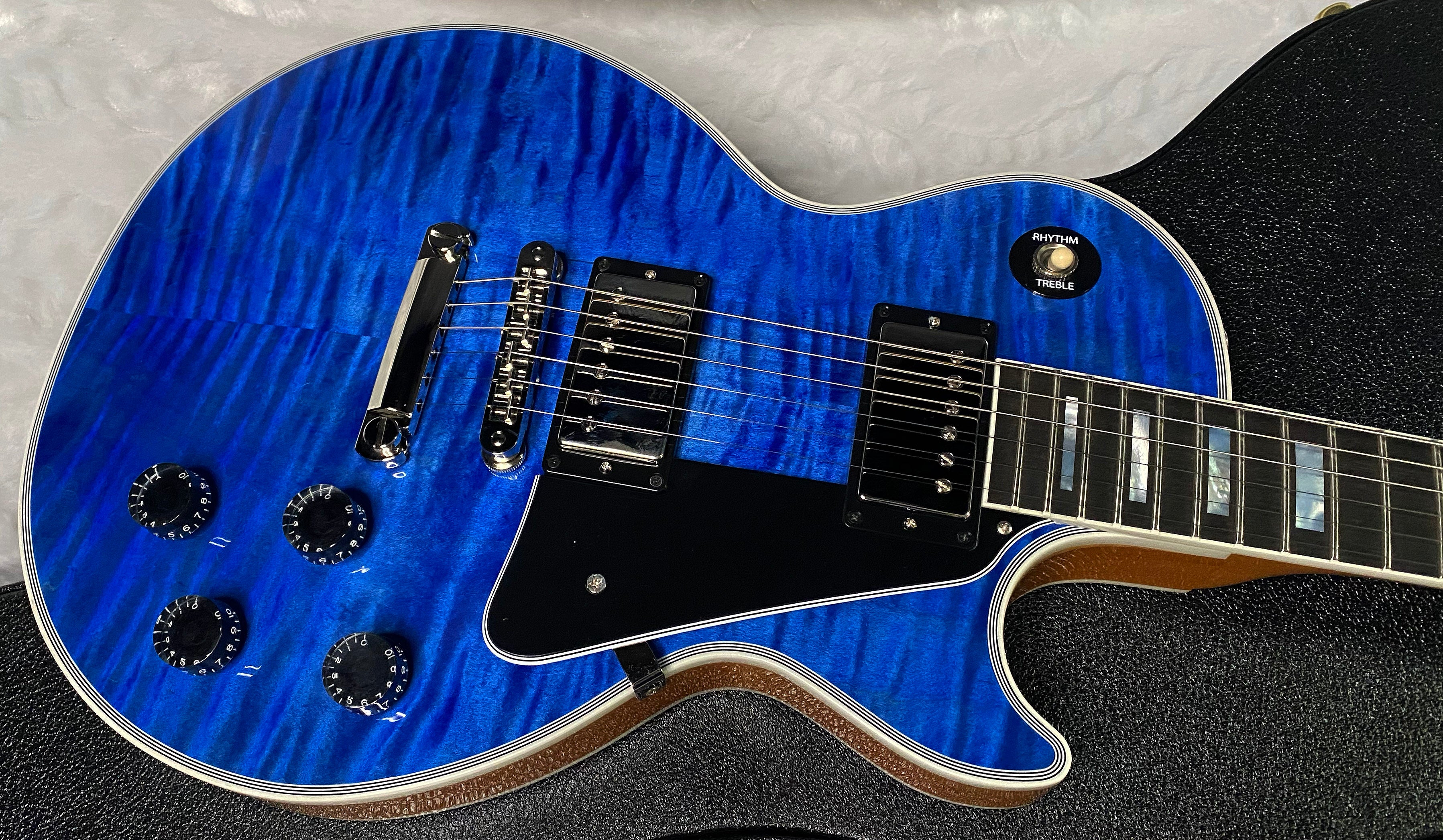 NEW! Gibson Dealer Select Custom Shop Les Paul Custom AAA Figured Flame Top - Transparent Blue / Natural Back - Authorized Dealer - WOW! 8.8 lbs - G06807