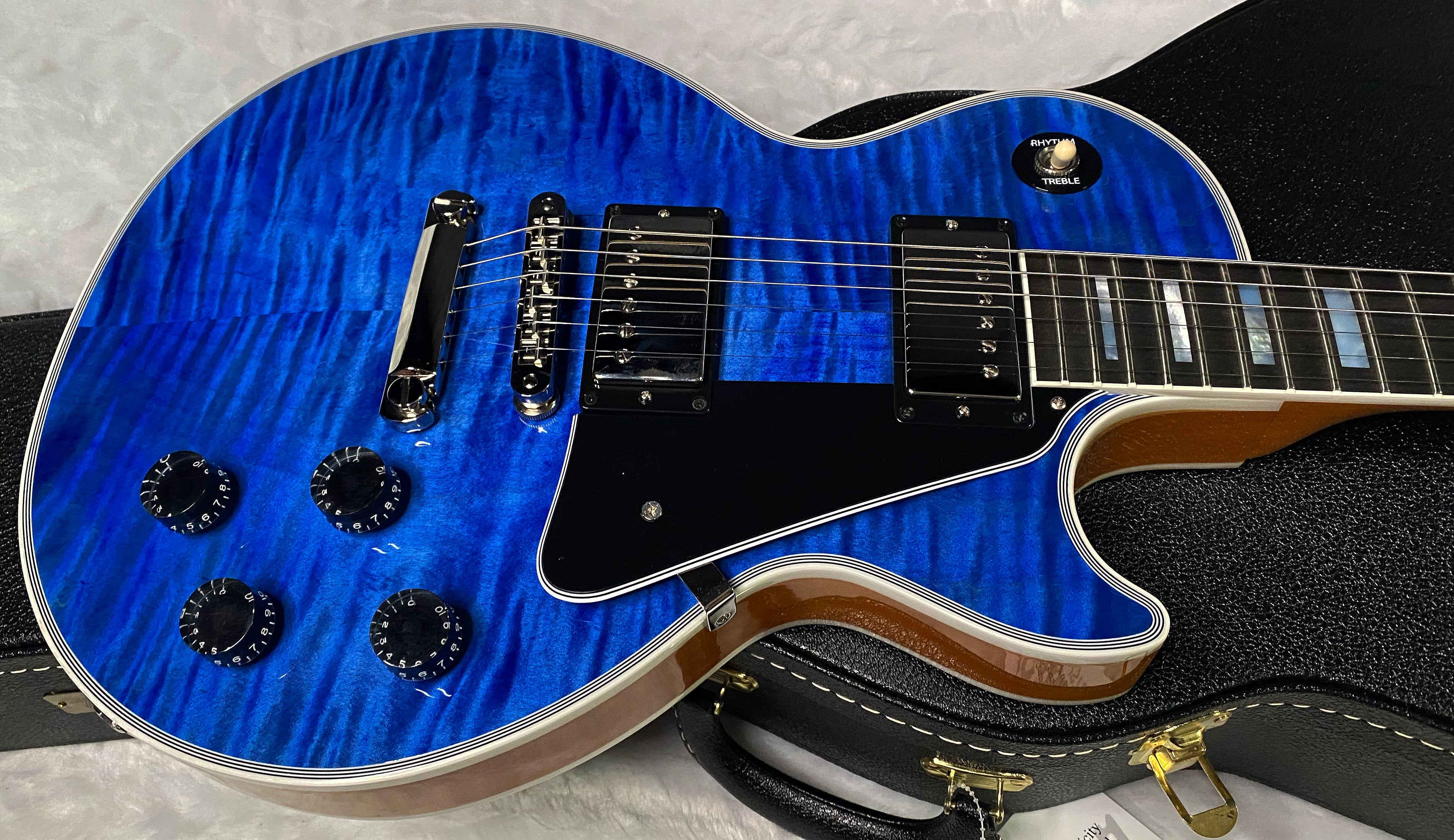 NEW! Gibson Dealer Select Custom Shop Les Paul Custom AAA Figured Flame Top - Transparent Blue / Natural Back - Authorized Dealer - WOW! 8.8 lbs - G06807