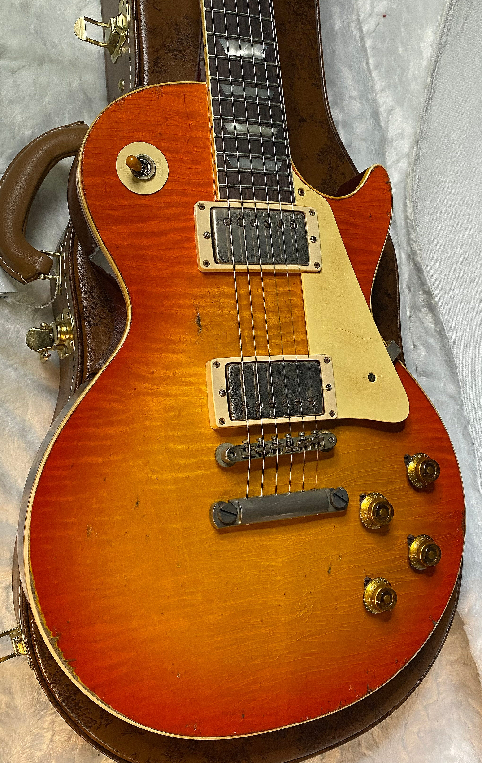 NEW! Gibson Custom 1960 Les Paul Standard Reissue Electric Guitar - Tangerine Burst, Murphy Lab Heavy Aged - Only 8.2lbs - Beautiful Flame Top - Authorized Dealer - G06061