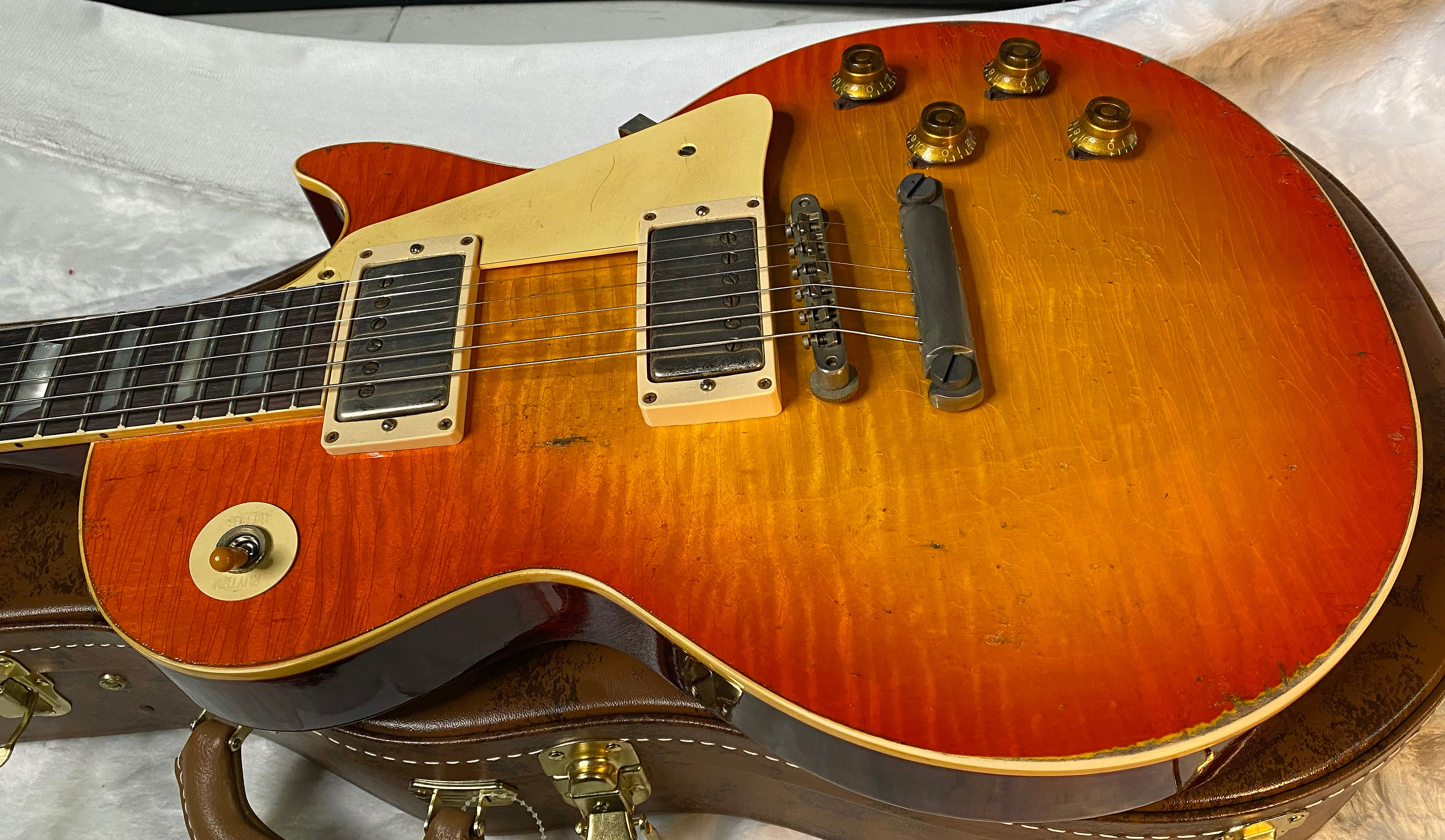 NEW! Gibson Custom 1960 Les Paul Standard Reissue Electric Guitar - Tangerine Burst, Murphy Lab Heavy Aged - Only 8.2lbs - Beautiful Flame Top - Authorized Dealer - G06061