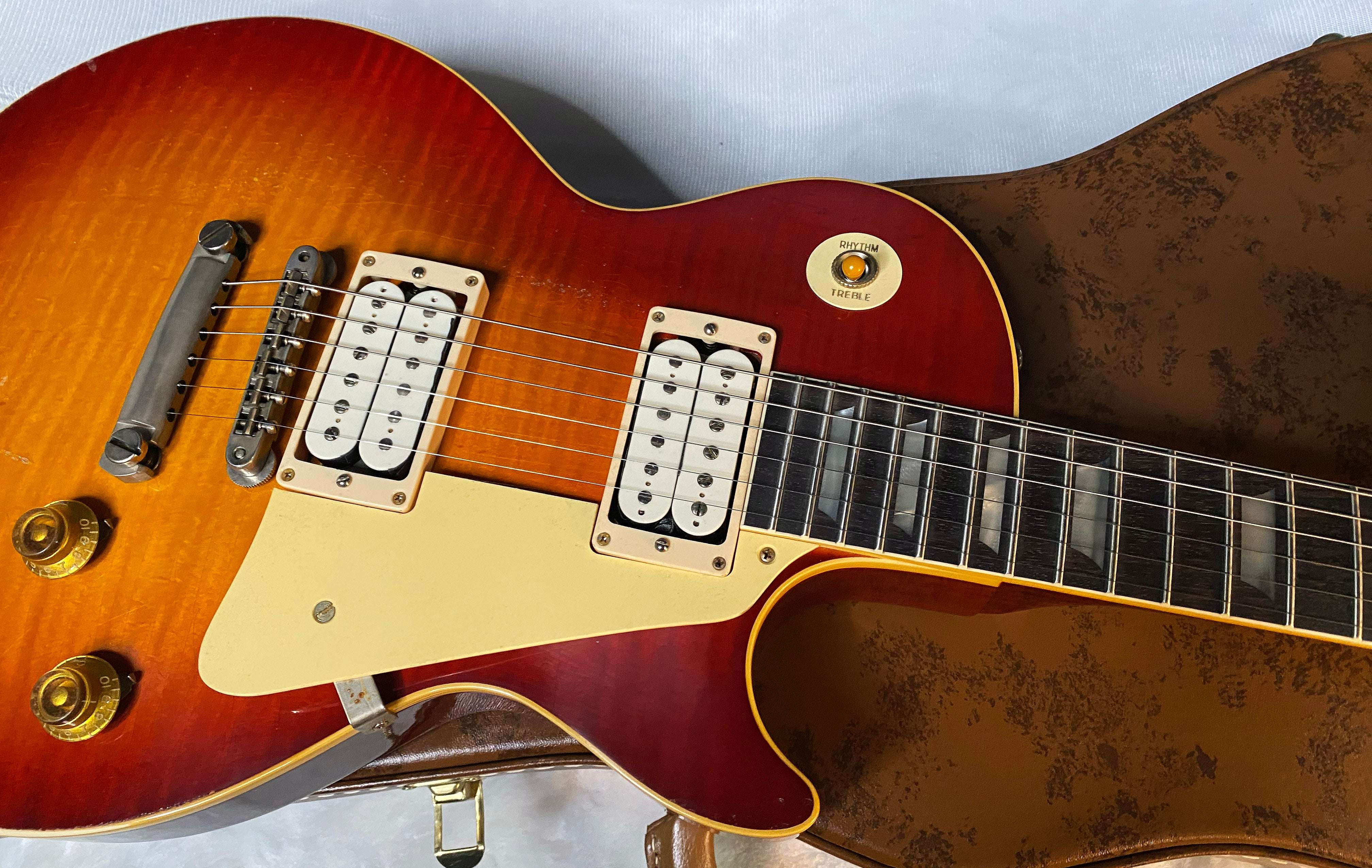 NEW! Gibson Custom 1959 Les Paul Standard Resissue Electric Guitar - Beauty of the Burst #78, Light Aged - Authorized Dealer - 8.4lbs - G06062