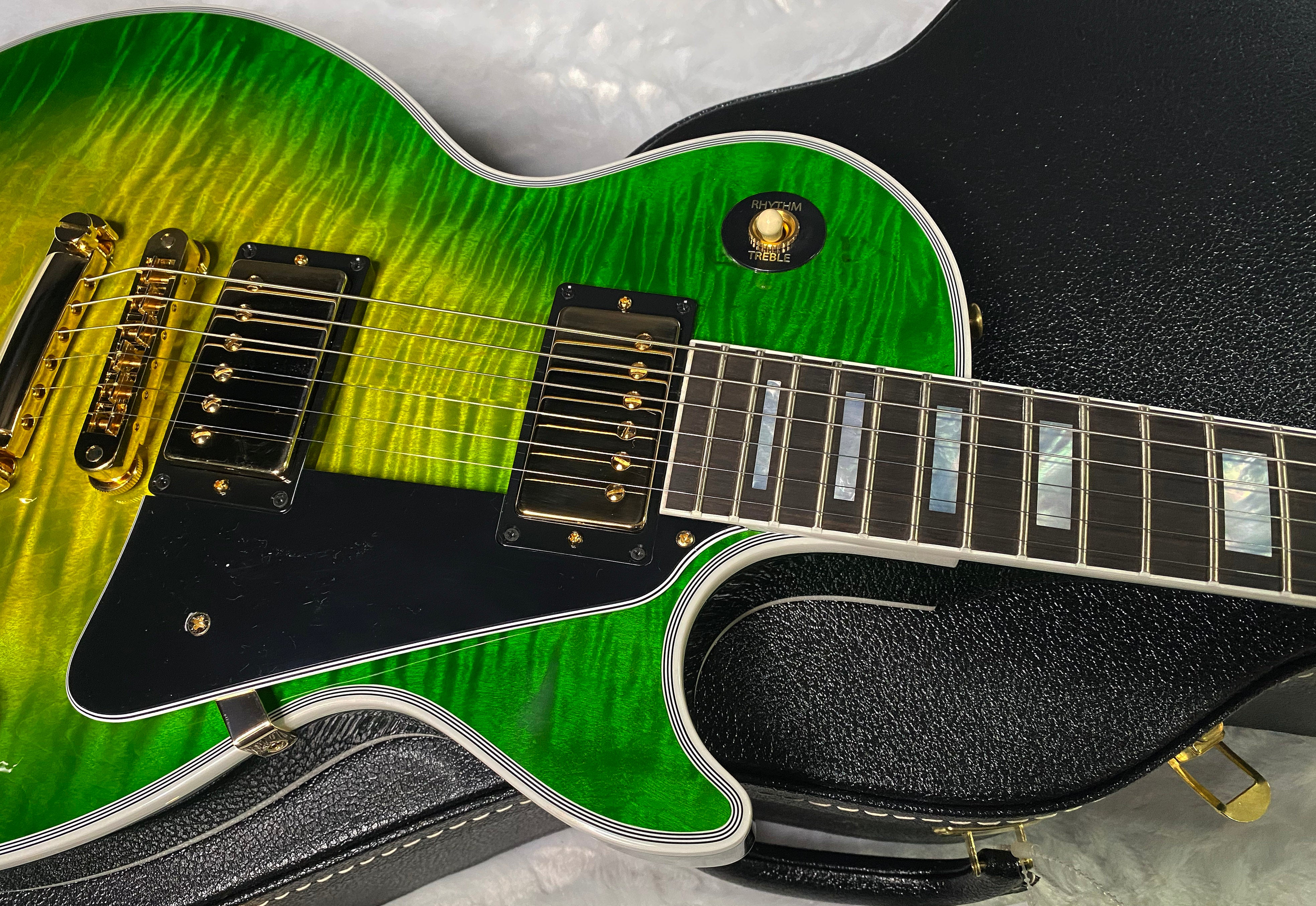 NEW! Gibson Dealer Select Custom Shop Les Paul Custom AAA Figured Top - Iguana Burst - Authorized Dealer - WOW! 9lbs - G06815