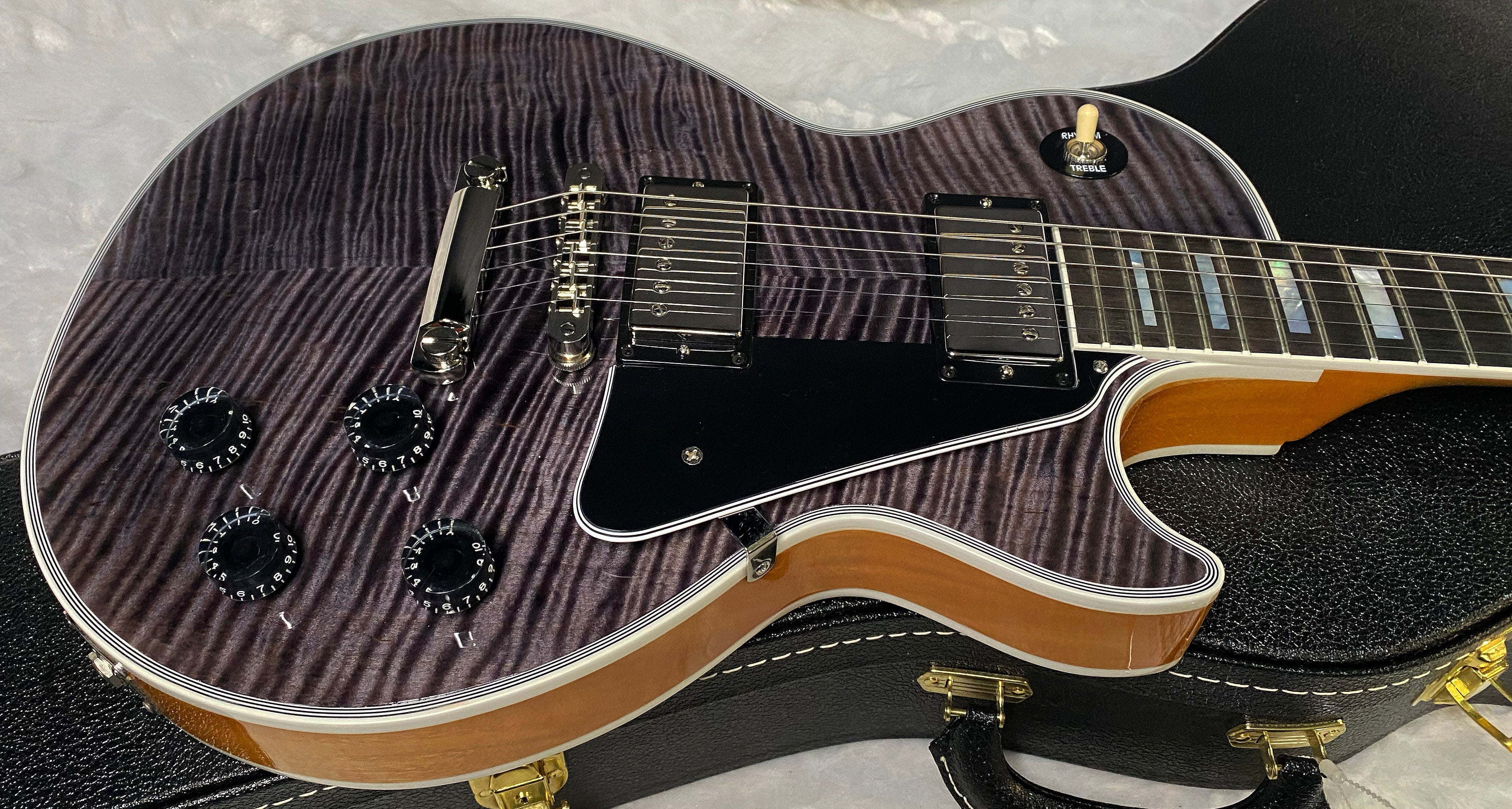 NEW! Gibson Dealer Select Custom Shop Les Paul Custom AAA Figured Flame Top - Transparent Black / Natural Back - Authorized Dealer - Curly Monster Flame! WOW! 8.9 lbs - G06798