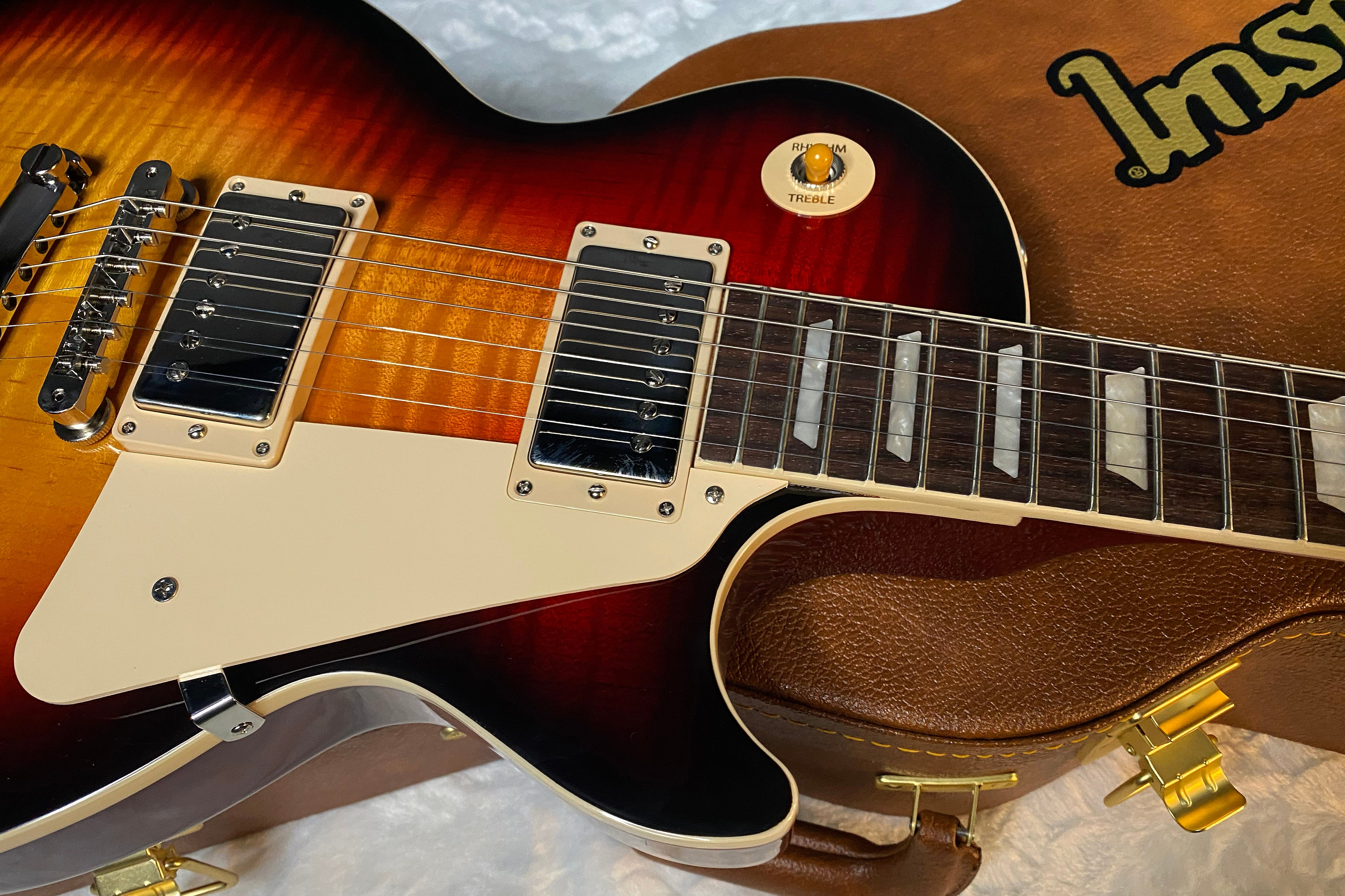 NEW! Gibson Les Paul 60&#39;s Standard - TriBurst - Limited Edition - Authorized Dealer - AAA Flame Maple Top - 9.35 lbs - G06136
