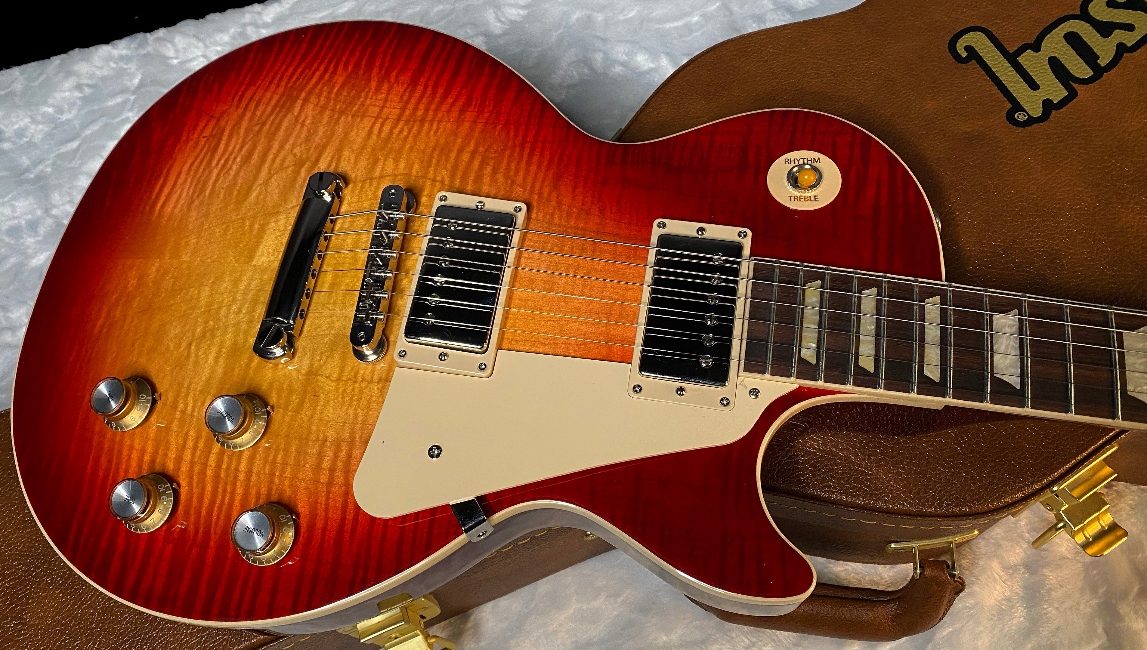NEW! Gibson Les Paul 60&#39;s Standard - Dark Cherry Sunburst - Limited Edition - Authorized Dealer - AAA Flame Maple Top - 9.45 lbs - G06137