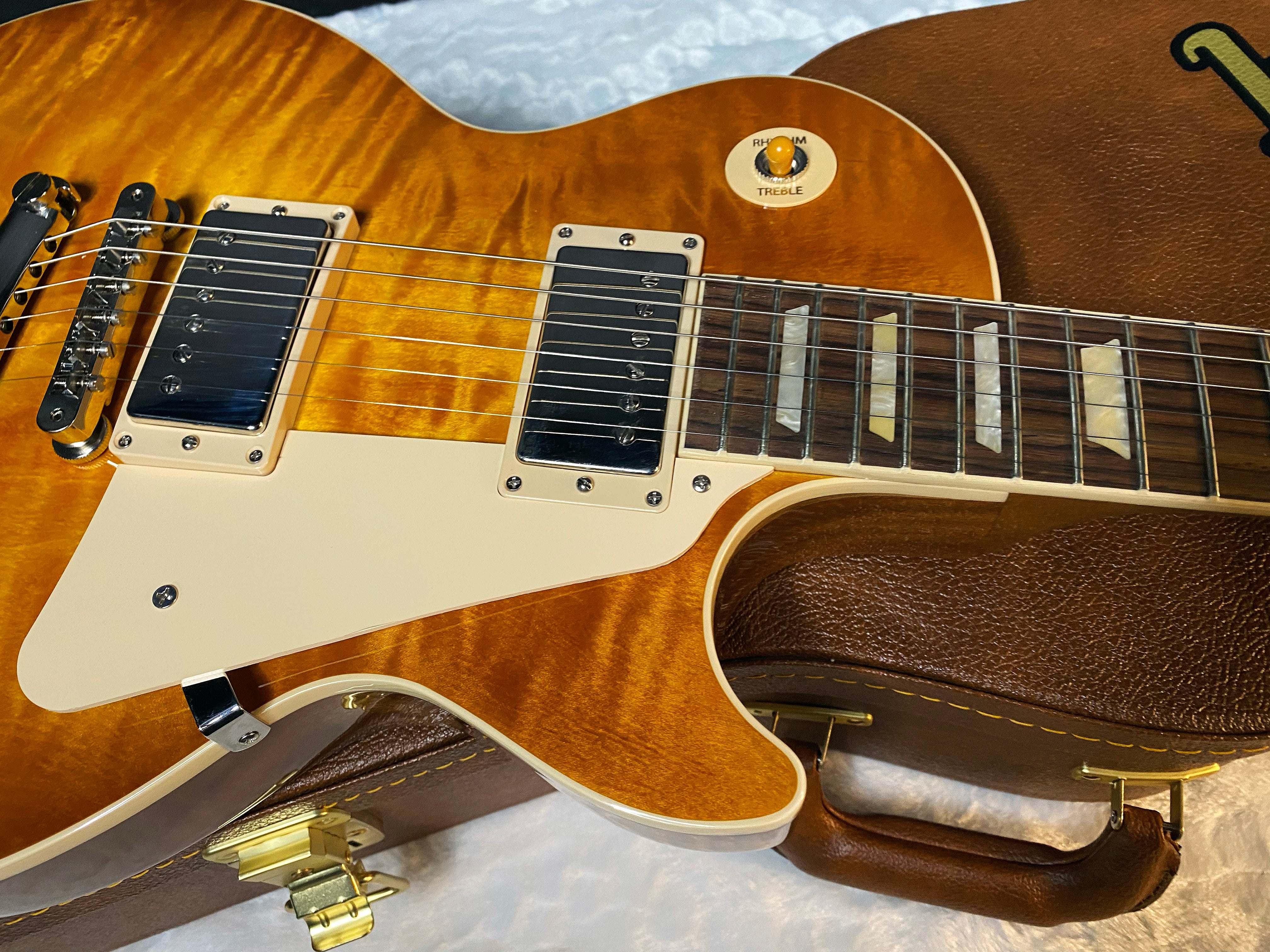 NEW! Gibson Les Paul 60's Standard - Honey Lemon Burst - Limited Edition - Authorized Dealer - AAA Flame / Quilt Maple Top - 9.8 lbs - G06088