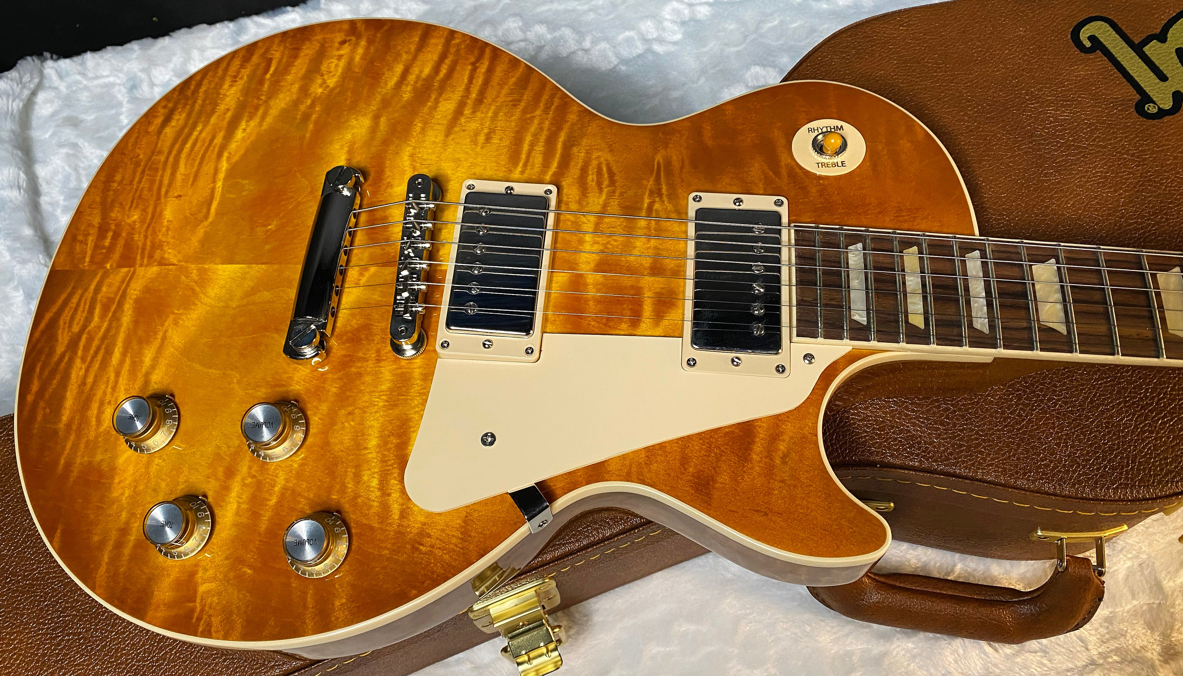 NEW! Gibson Les Paul 60's Standard - Honey Lemon Burst - Limited Edition - Authorized Dealer - AAA Flame / Quilt Maple Top - 9.8 lbs - G06088