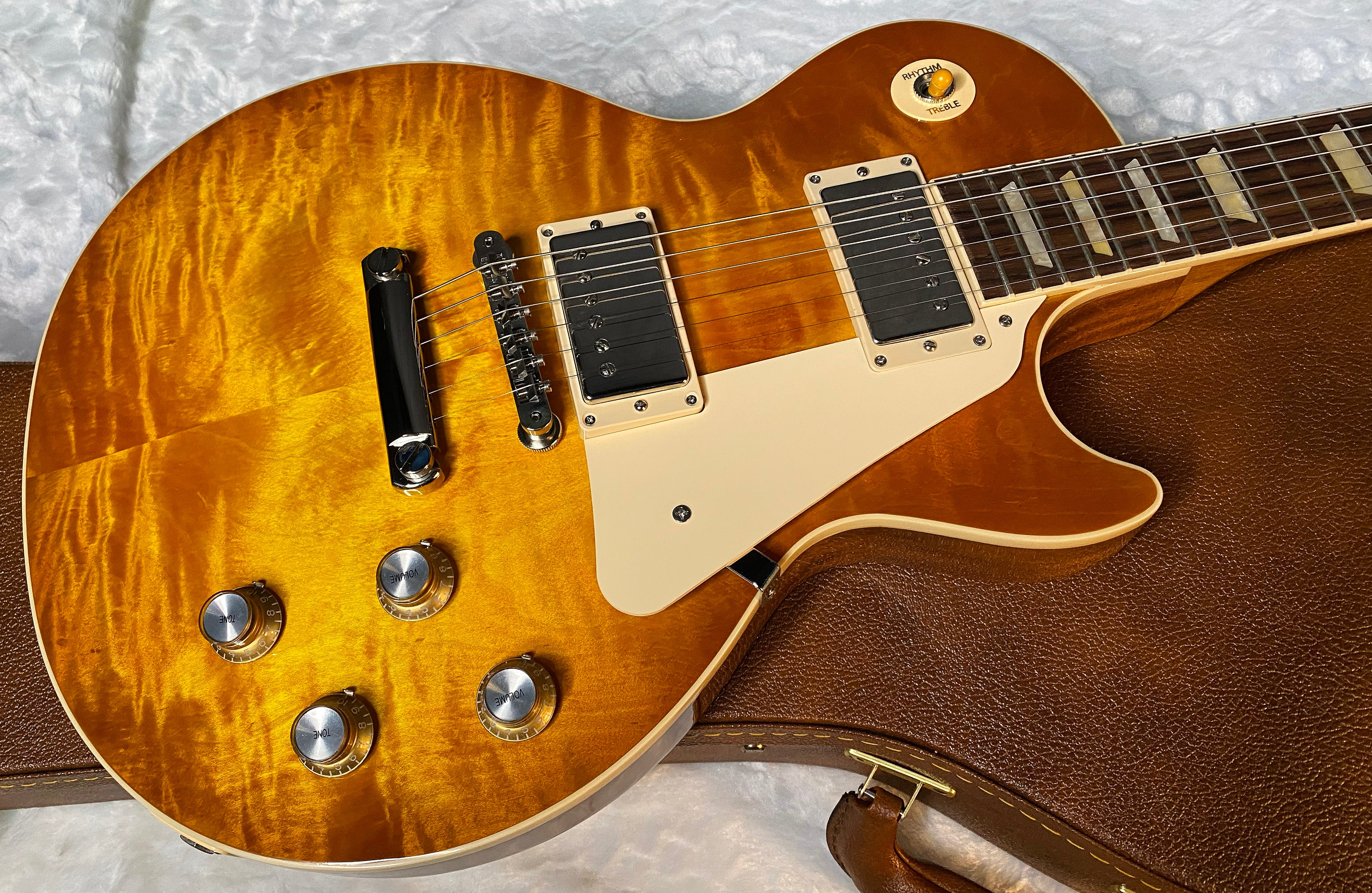 NEW! Gibson Les Paul 60's Standard - Honey Lemon Burst - Limited Edition - Authorized Dealer - AAA Flame / Quilt Maple Top - 9.8 lbs - G06088