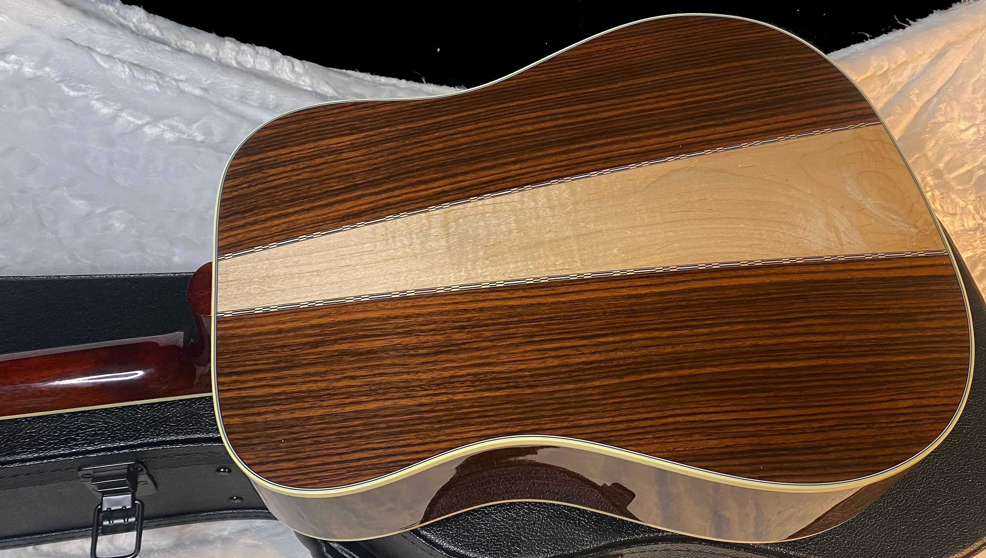 NEW! Gibson Custom Shop Hummingbird Rosewood 3-Piece Back Acoustic-Electric Guitar - Rosewood Burst - 5.1 lbs - Authorized Dealer! G06881