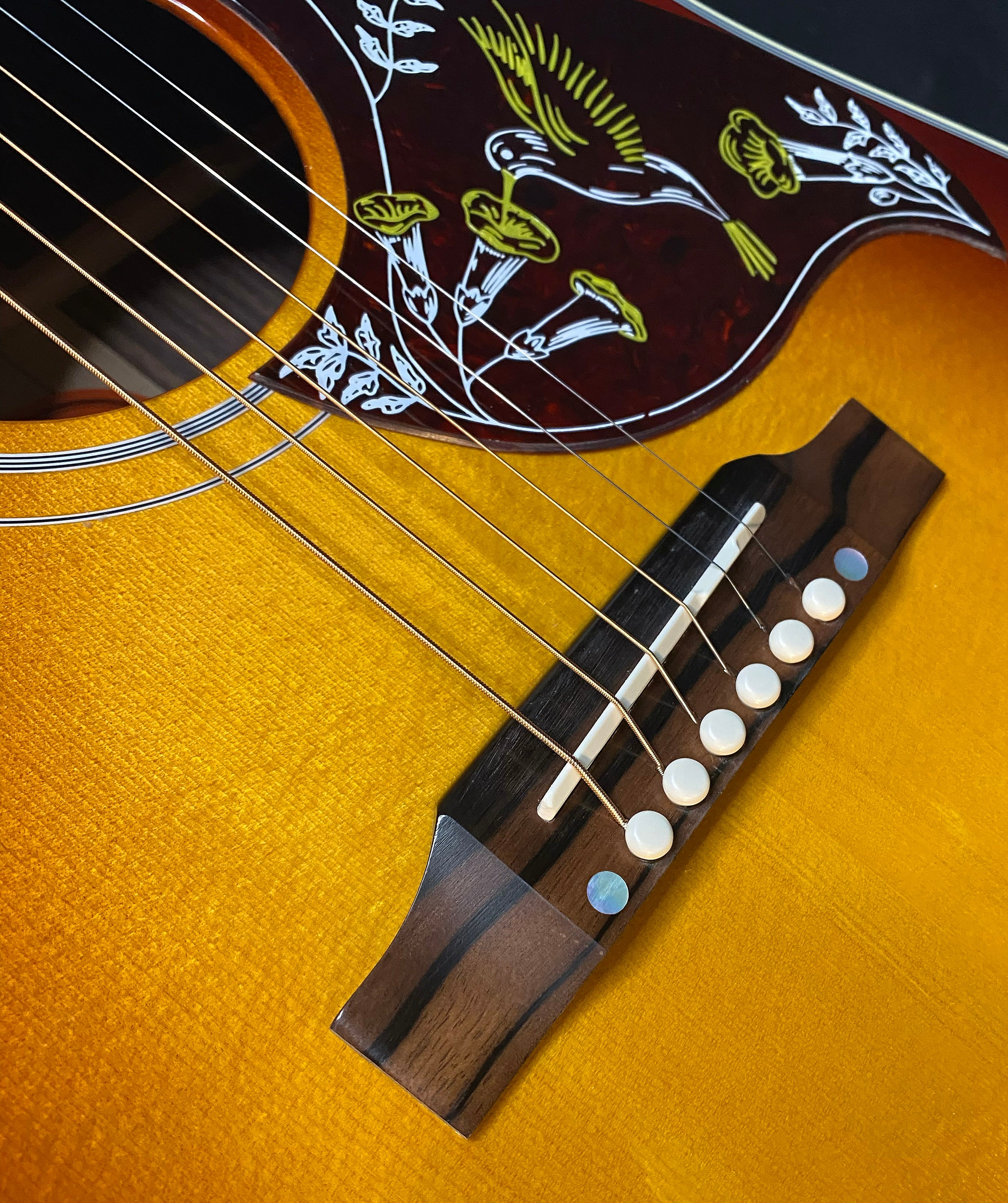 NEW! Gibson Custom Shop Hummingbird Rosewood 3-Piece Back Acoustic-Electric Guitar - Rosewood Burst - 5.1 lbs - Authorized Dealer! G06881