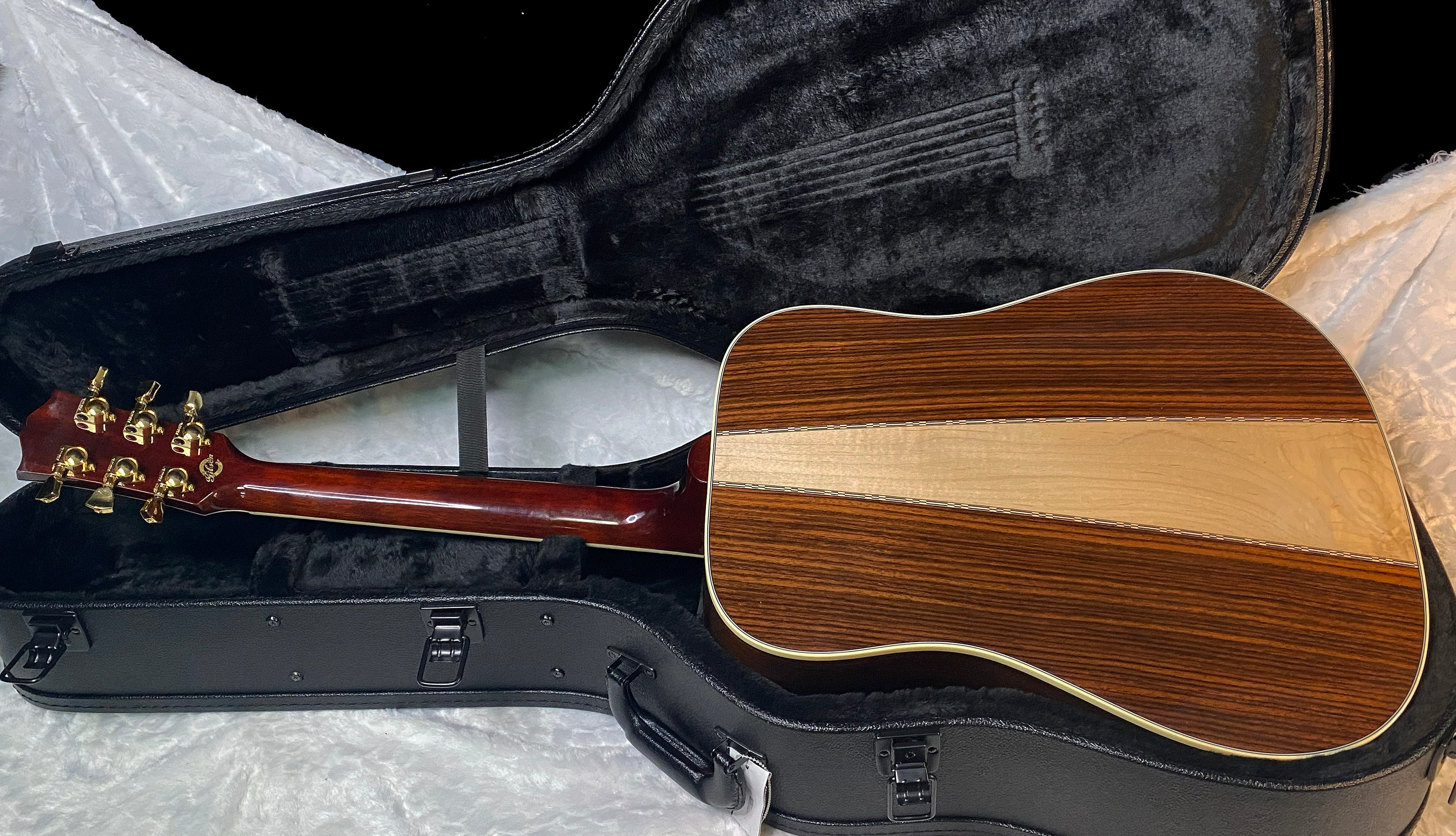 NEW! Gibson Custom Shop Hummingbird Rosewood 3-Piece Back Acoustic-Electric Guitar - Rosewood Burst - 5.1 lbs - Authorized Dealer! G06881