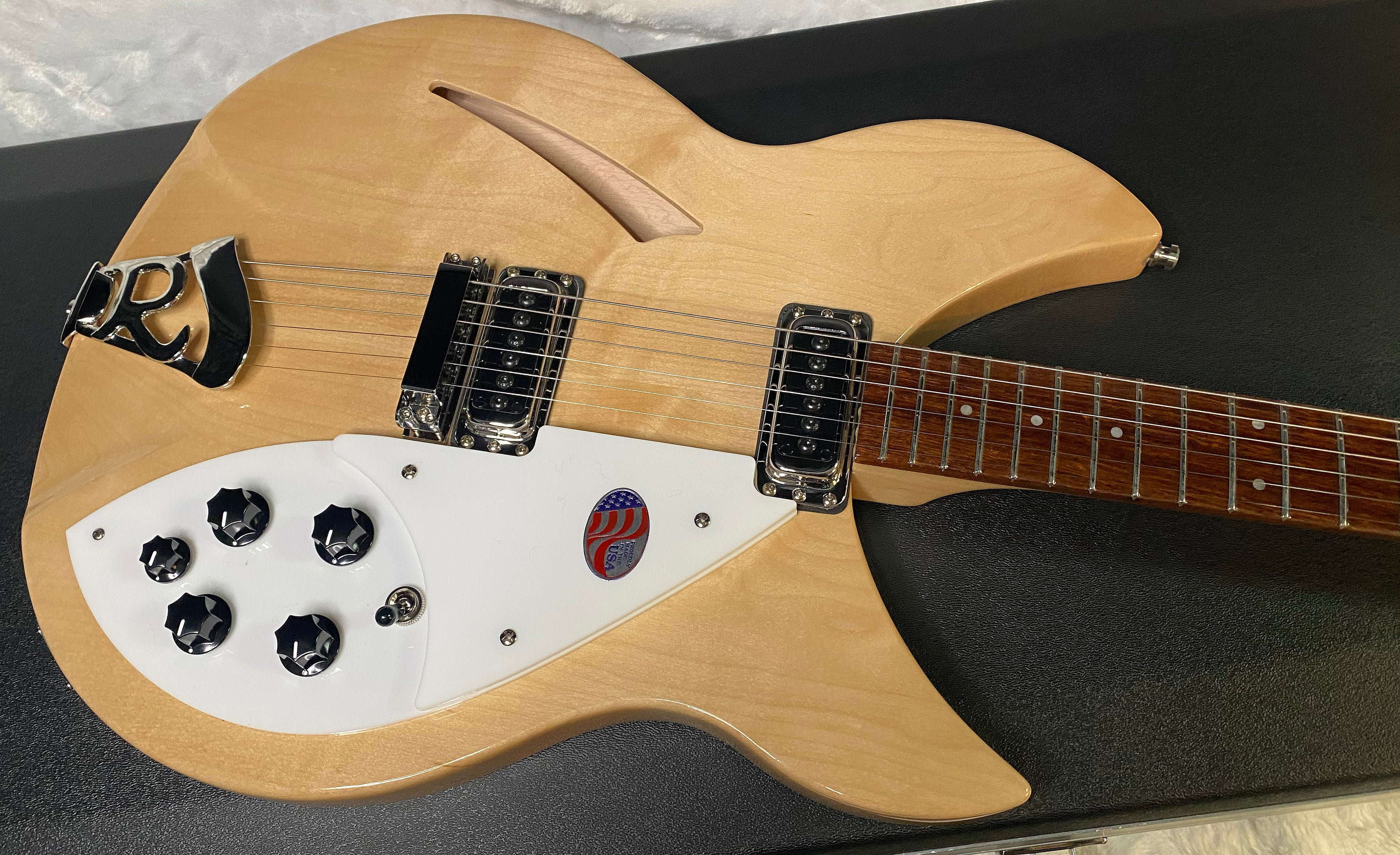 NEW! Rickenbacker 330 Maple Glo MG - Semi Hollow Electric Guitar - Flamed Maple Back! - Authorized Dealer - 7.5 lbs - G06834