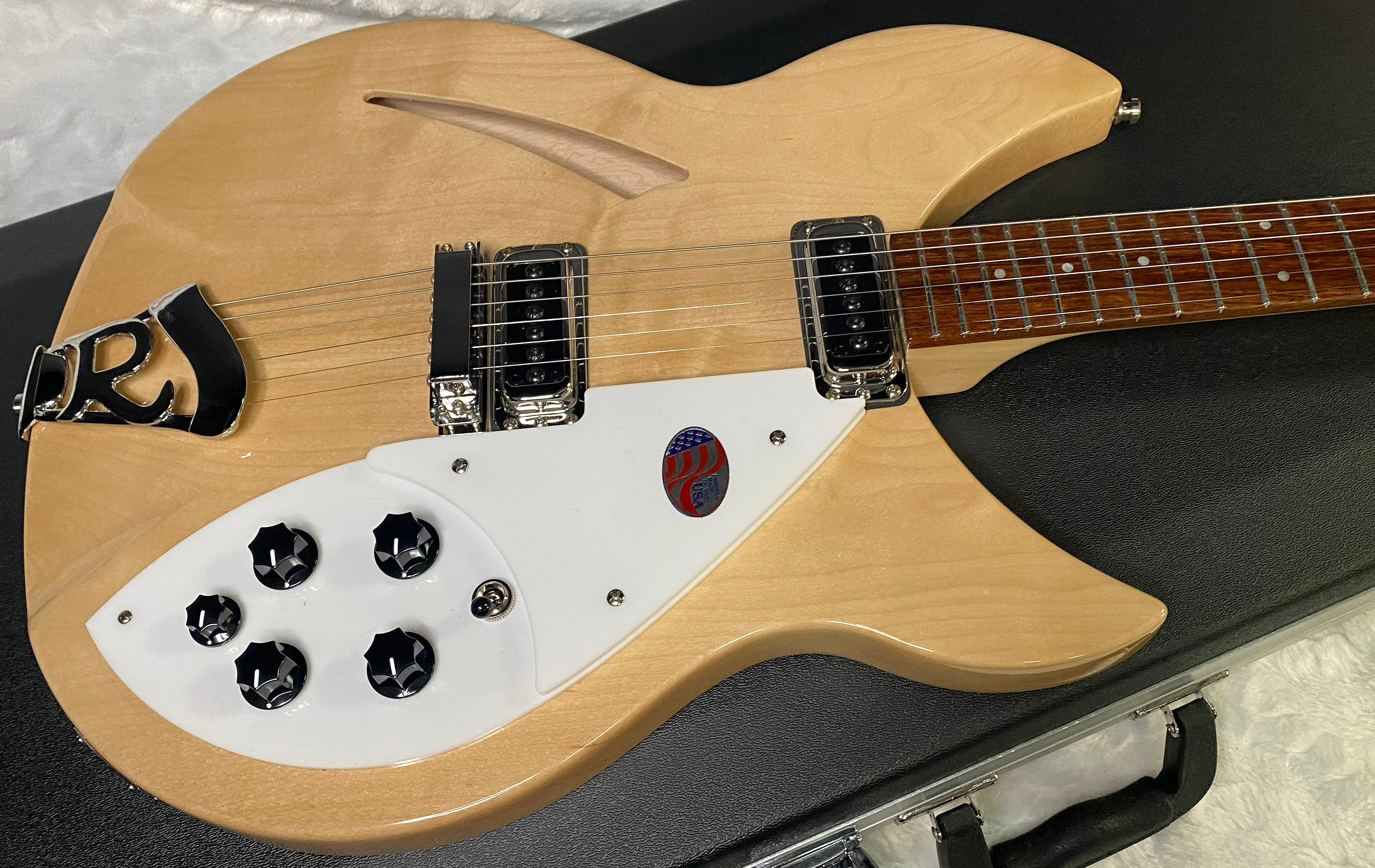NEW! Rickenbacker 330 Maple Glo MG - Semi Hollow Electric Guitar - Flamed Maple Back! - Authorized Dealer - 7.5 lbs - G06834