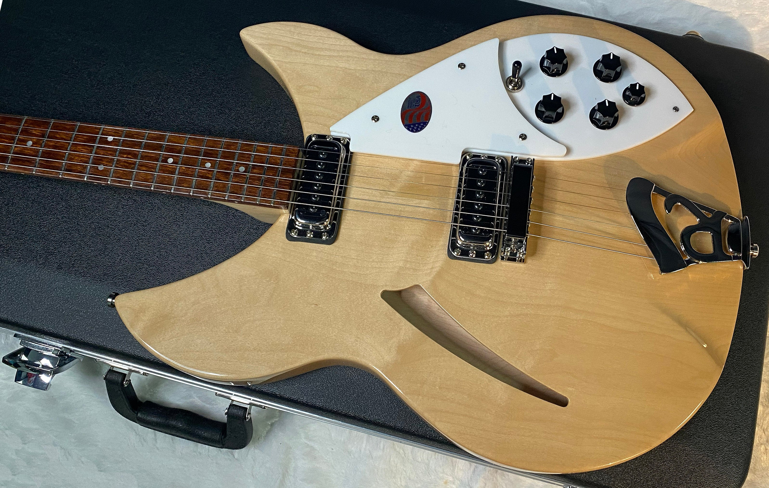 NEW! Rickenbacker 330 Maple Glo MG - Semi Hollow Electric Guitar - Flamed Maple Back! - Authorized Dealer - 7.5 lbs - G06834
