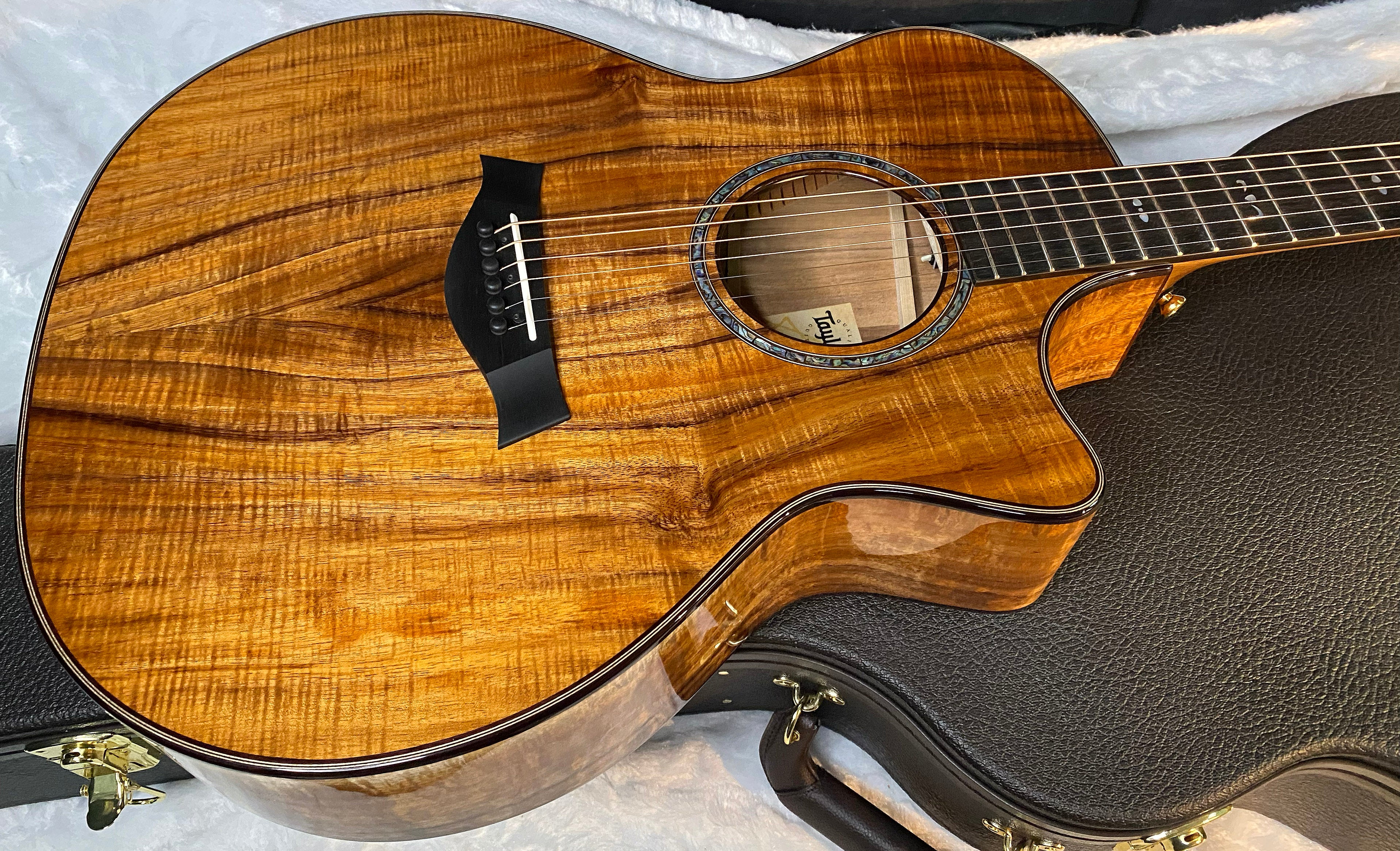 NEW! Taylor Custom 724ce Acoustic-Electric Guitar - Natural Gloss - AAAAA Hand Picked Koa - WOW! Authorized Dealer - G06840