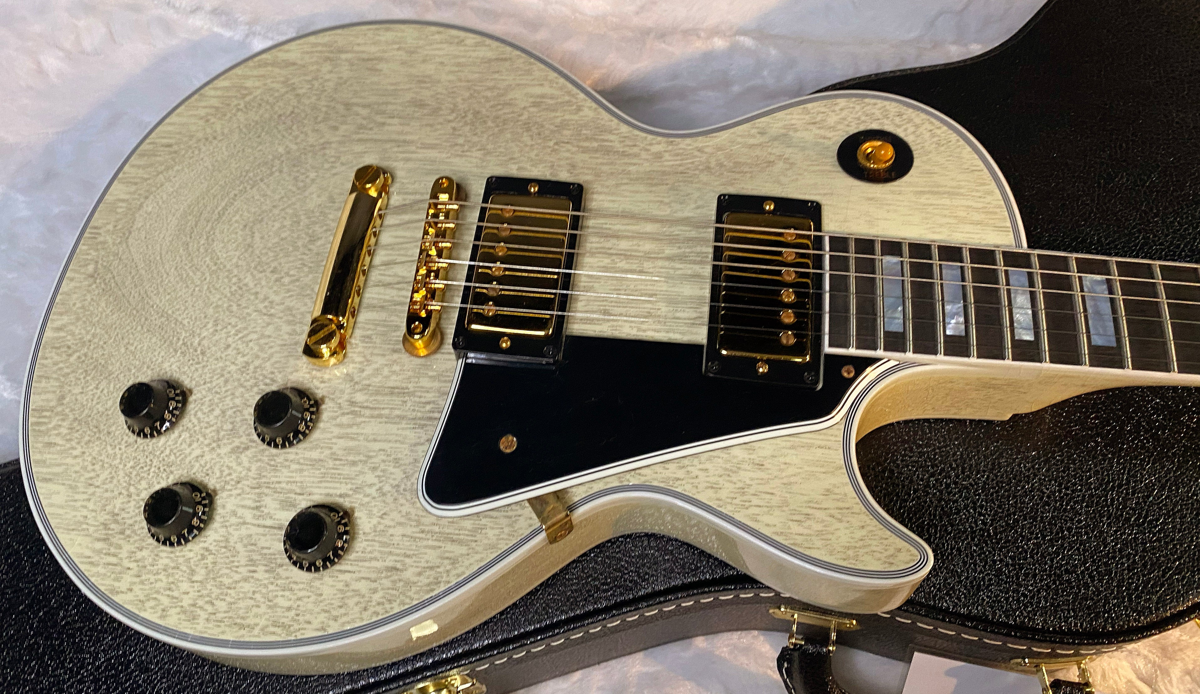 NEW! Gibson Les Paul Custom 1957 Reissue Murphy Lab Ultra Light Aged - Custom Ordered in TV White - Custom Shop - 8.9 lbs - Authorized Dealer - G06795