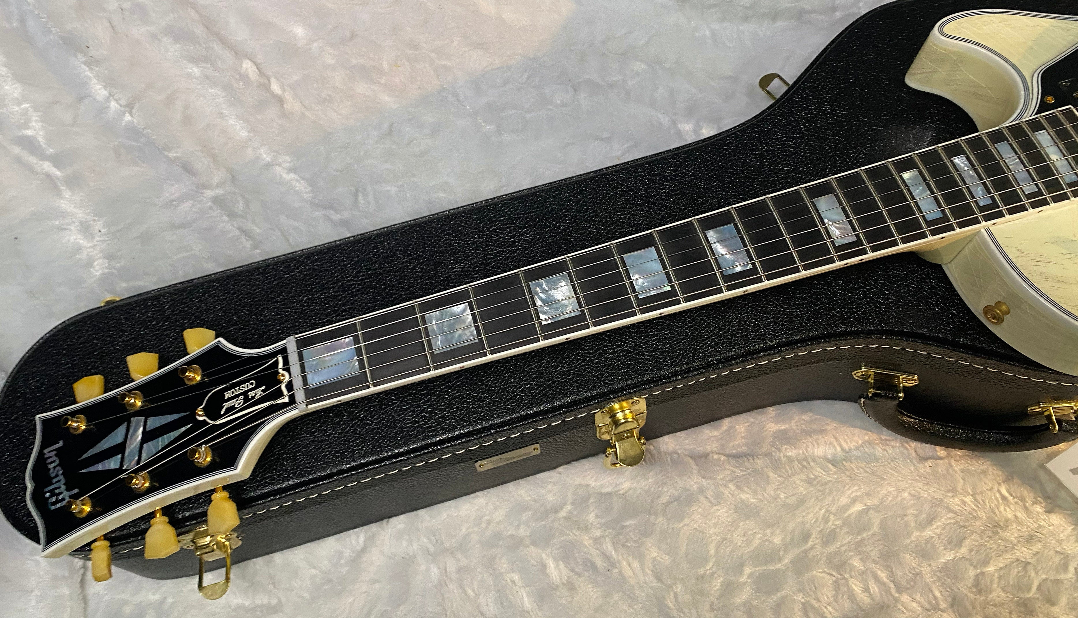 NEW! Gibson Les Paul Custom 1957 Reissue Murphy Lab Ultra Light Aged - Custom Ordered in TV White - Custom Shop - 8.65 lbs - Authorized Dealer - G06797