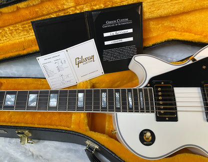NEW! Gibson Les Paul Custom - Alpine White - Ebony Board - Authorized Dealer - 10.1 lbs - G06424