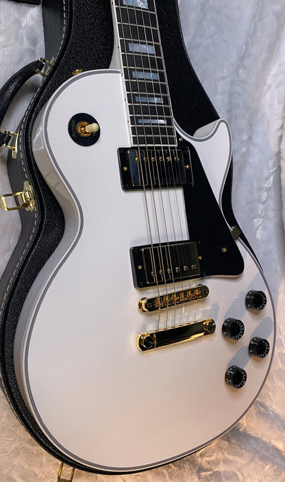 NEW! Gibson Les Paul Custom - Alpine White - Ebony Board - Authorized Dealer - 9.9 lbs - G06440