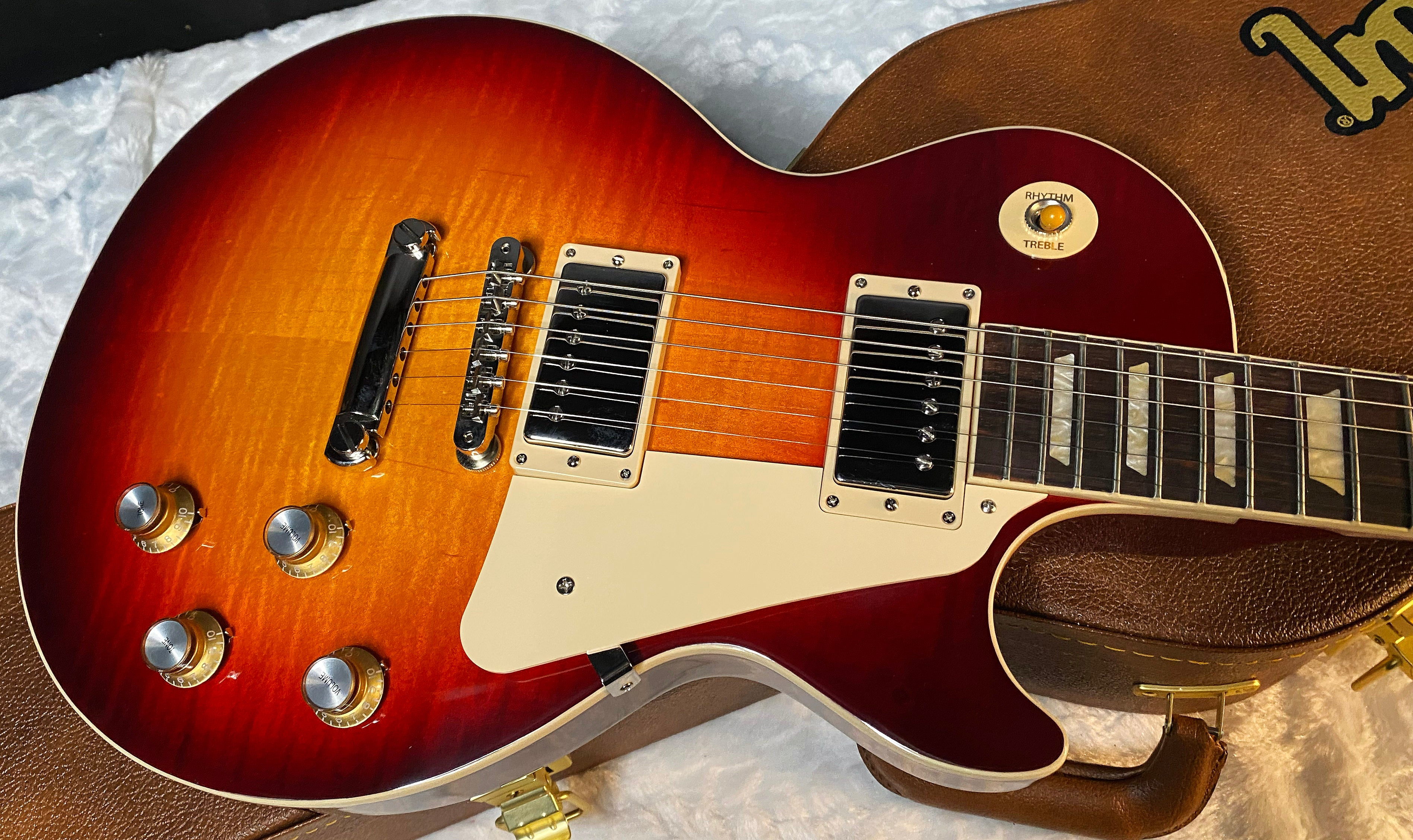 NEW! Gibson Les Paul 60's Standard - Dark Cherry Sunburst - Limited Edition - Authorized Dealer - AAA Flame Maple Top - 8.9 lbs - G06101