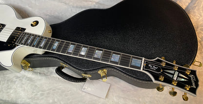 NEW! Gibson Les Paul Custom - Alpine White - Ebony Board - Authorized Dealer - 10.2 lbs - G06474
